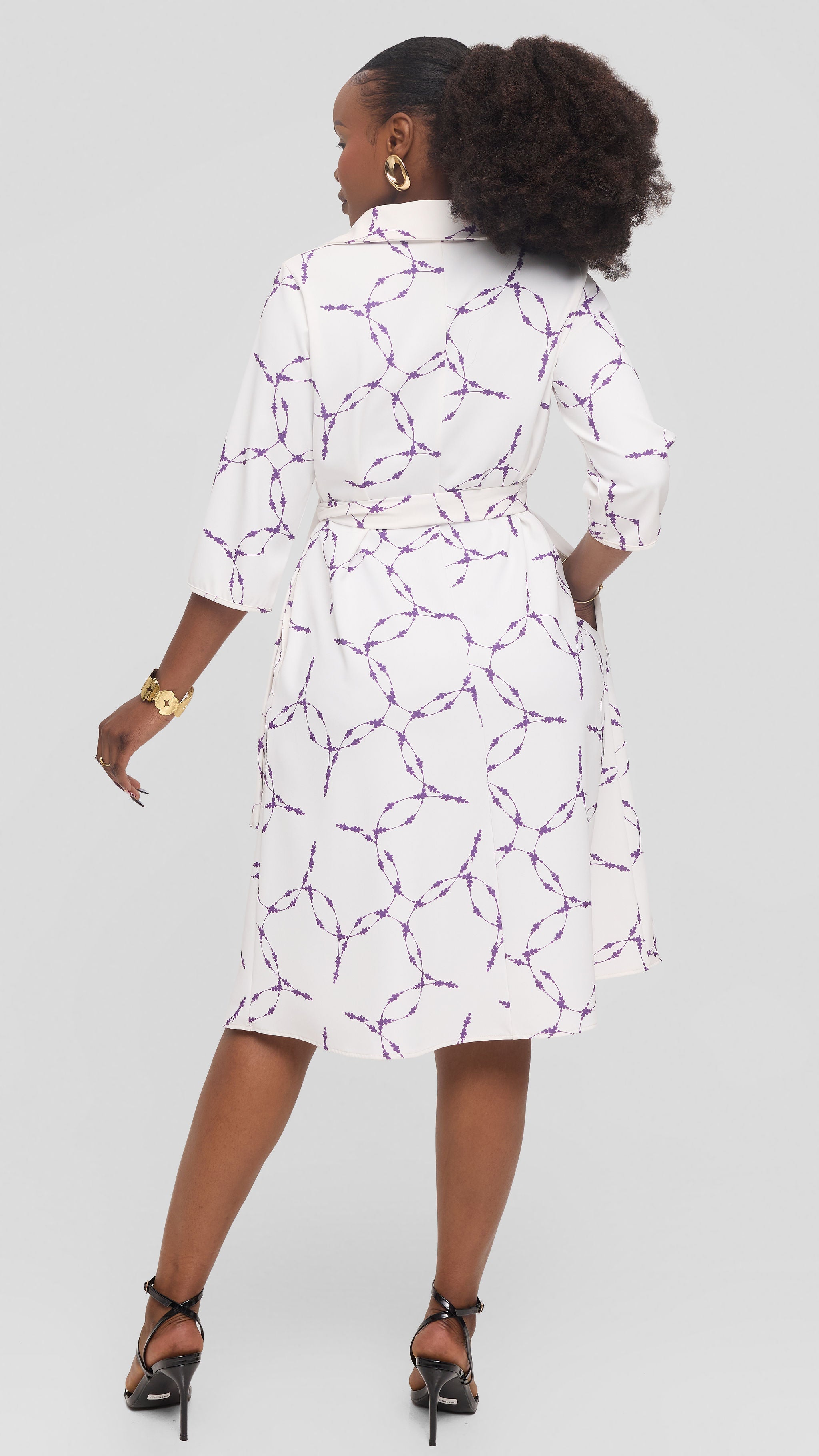 Vivo Zuri 3/4 Sleeve Knee Length Dress in Crepe - White / Purple Shina Print