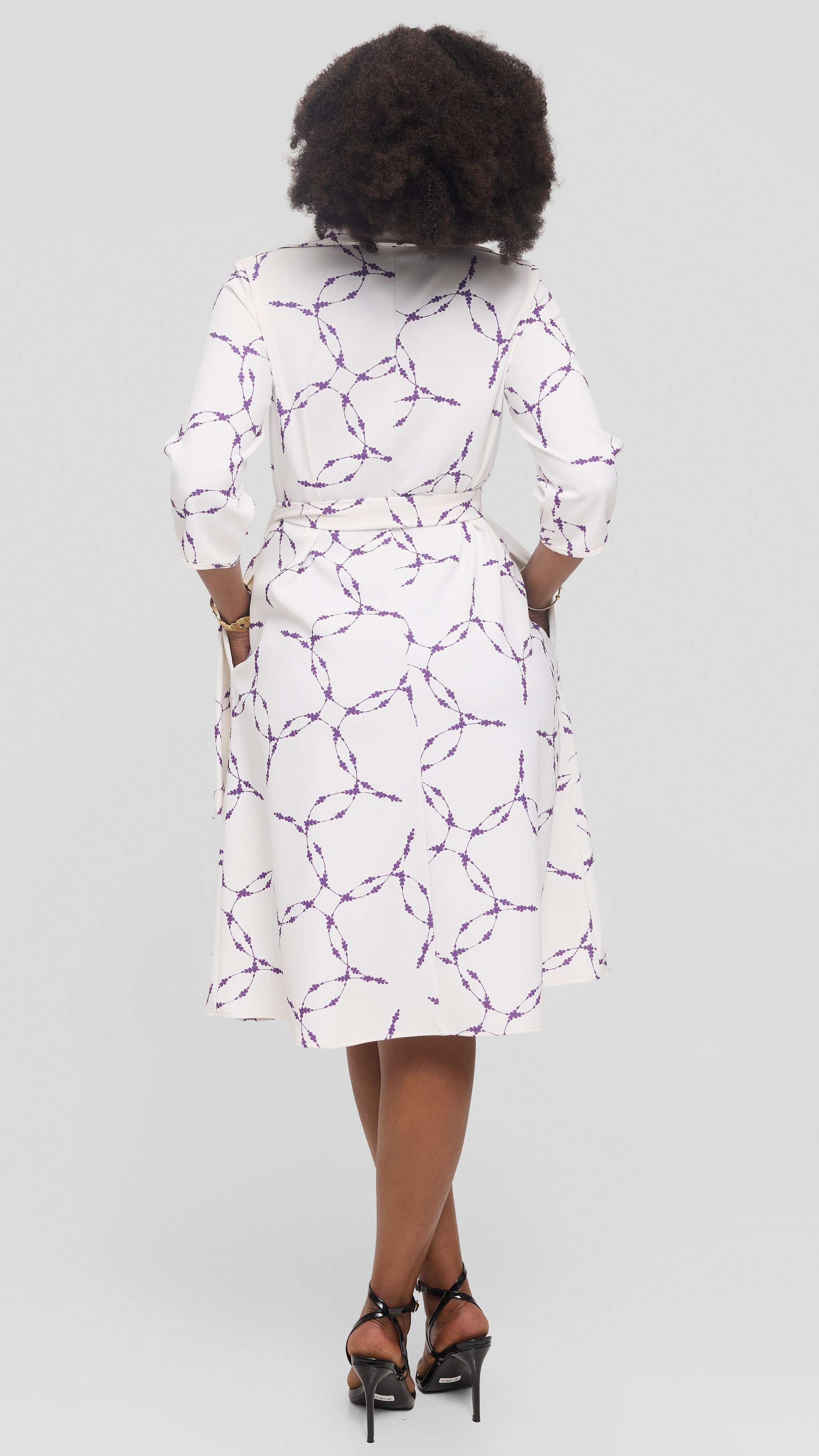 Vivo Zuri 3/4 Sleeve Knee Length Dress in Crepe - White / Purple Shina Print