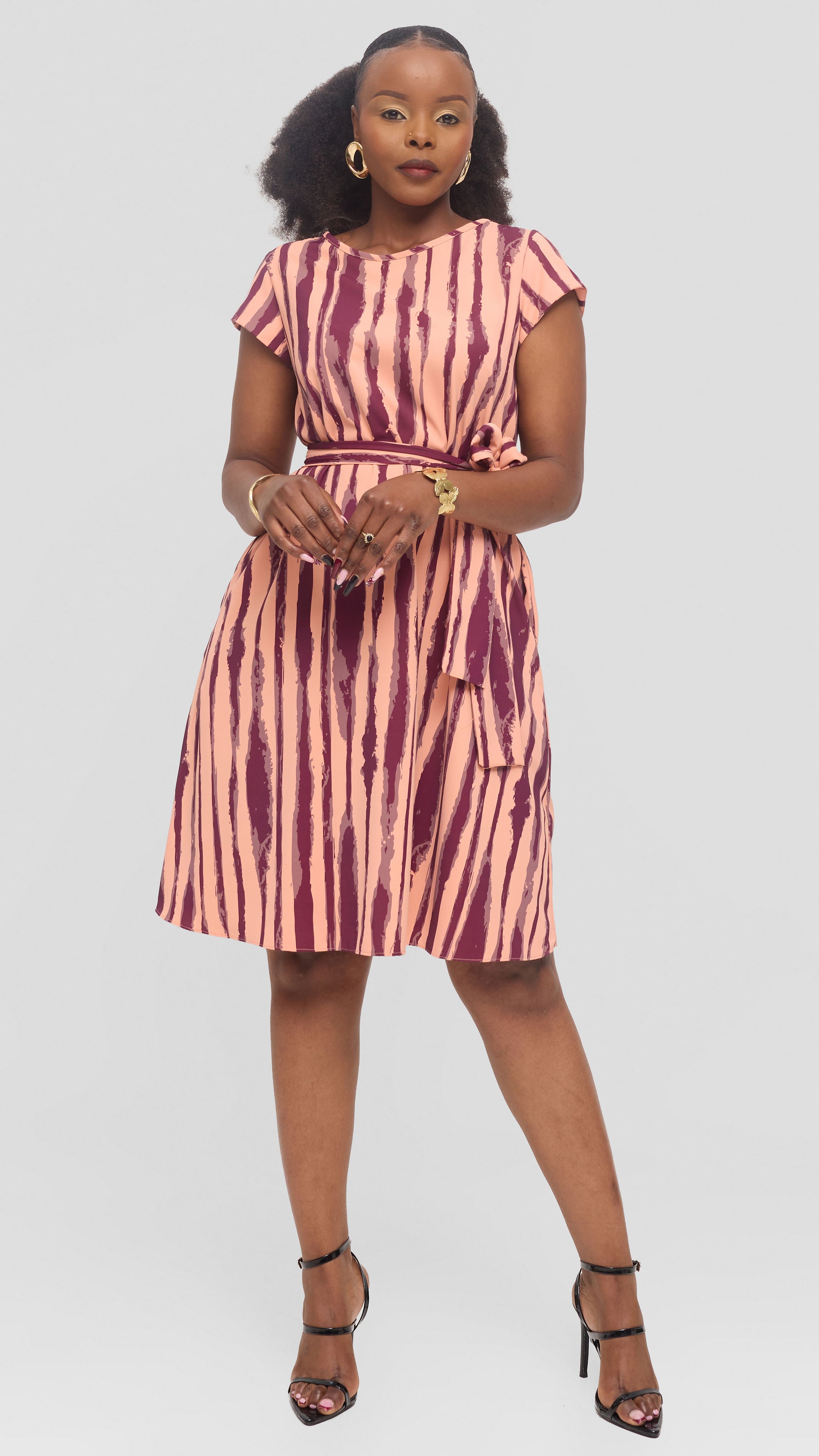 Vivo Basic Cap Sleeve Tent Knee Length Dress in Crepe - Peach / Mulberry Tamasha Print