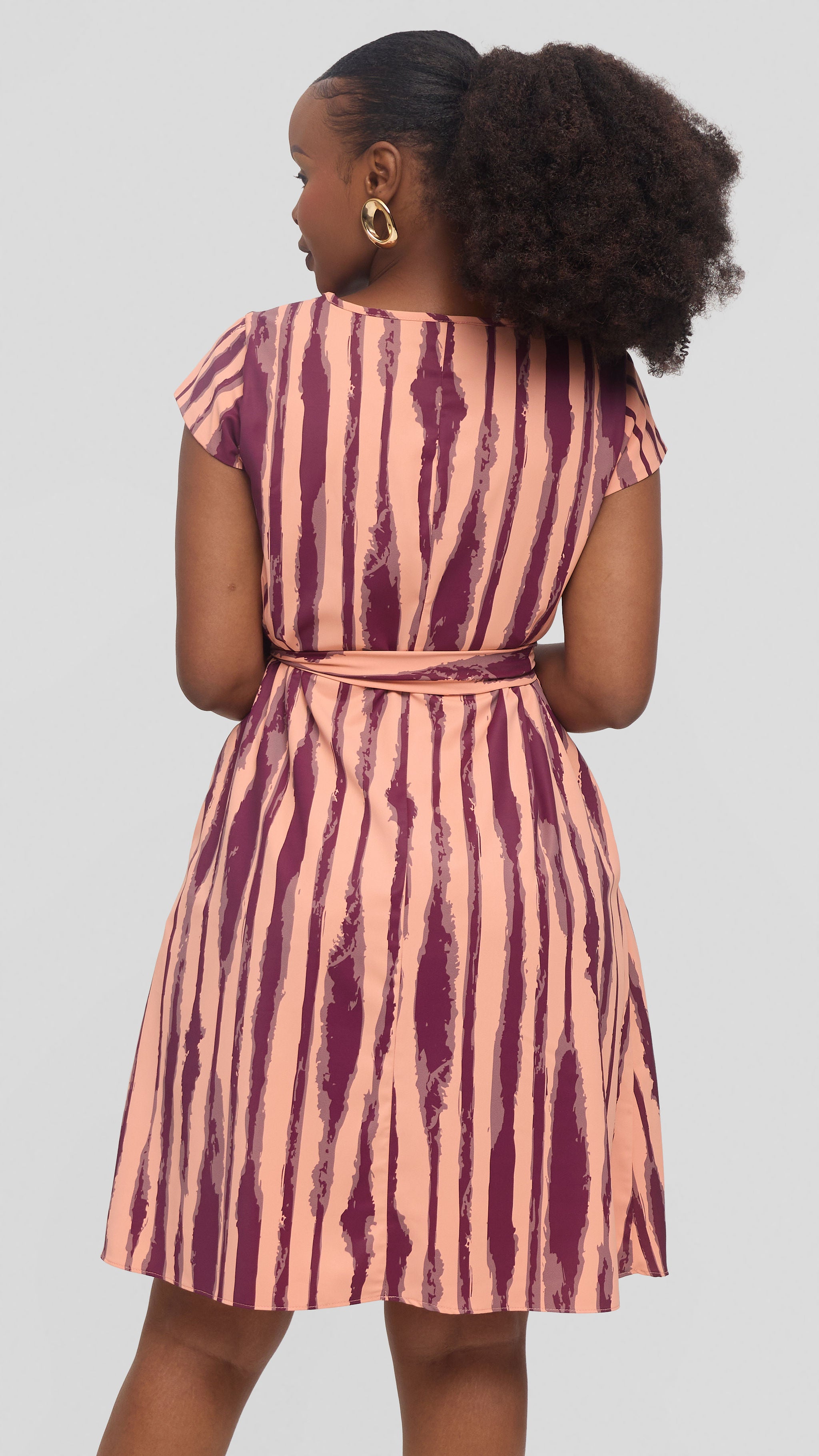 Vivo Basic Cap Sleeve Tent Knee Length Dress in Crepe - Peach / Mulberry Tamasha Print