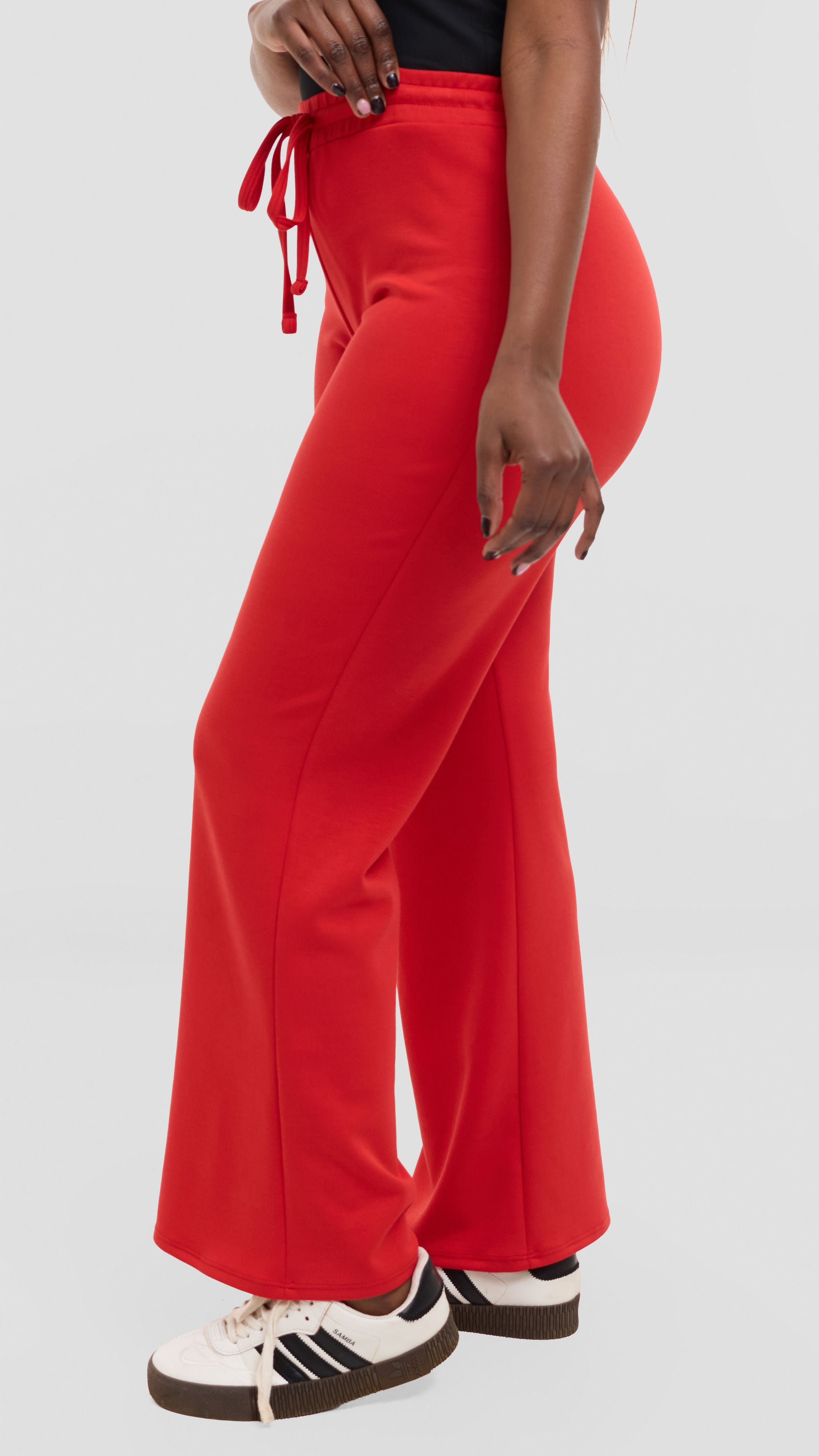 Vivo Straight Pants in Scuba - Red