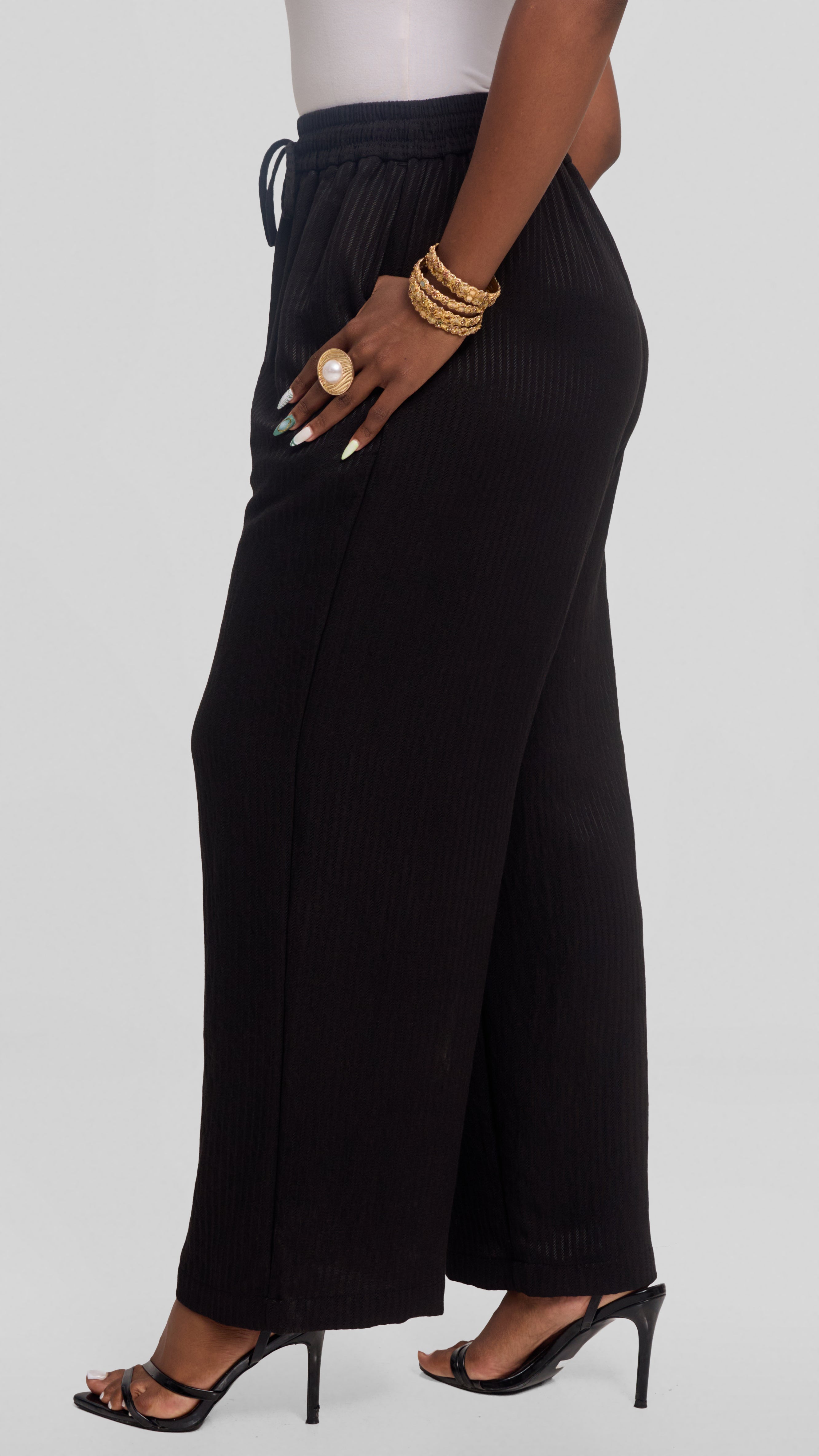 Vivo Drawstring Wide Leg Pants in Crepe - Black
