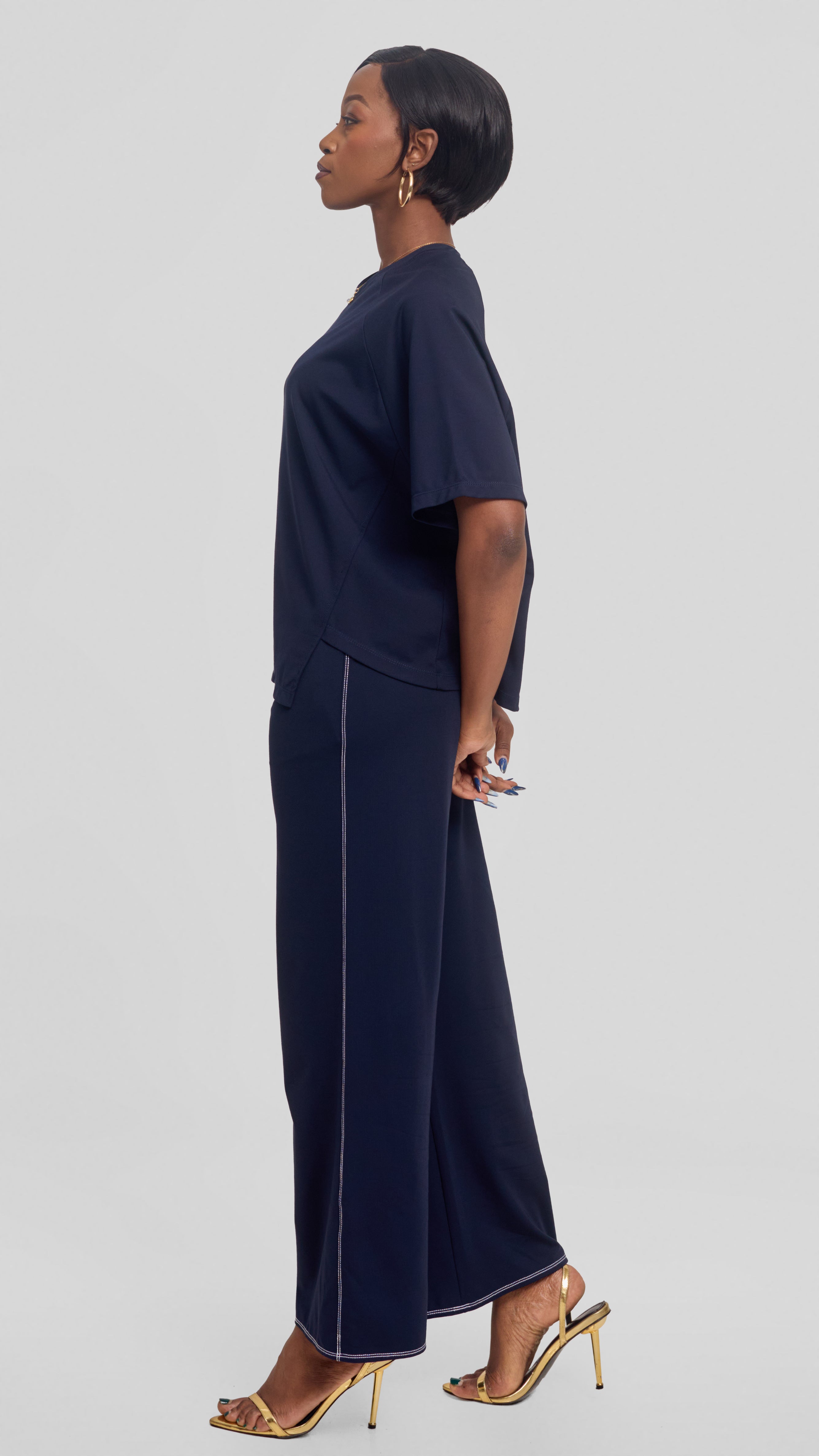 Vivo Contrast Stitch Raglan Sleeve Top in Ponte - Navy Blue