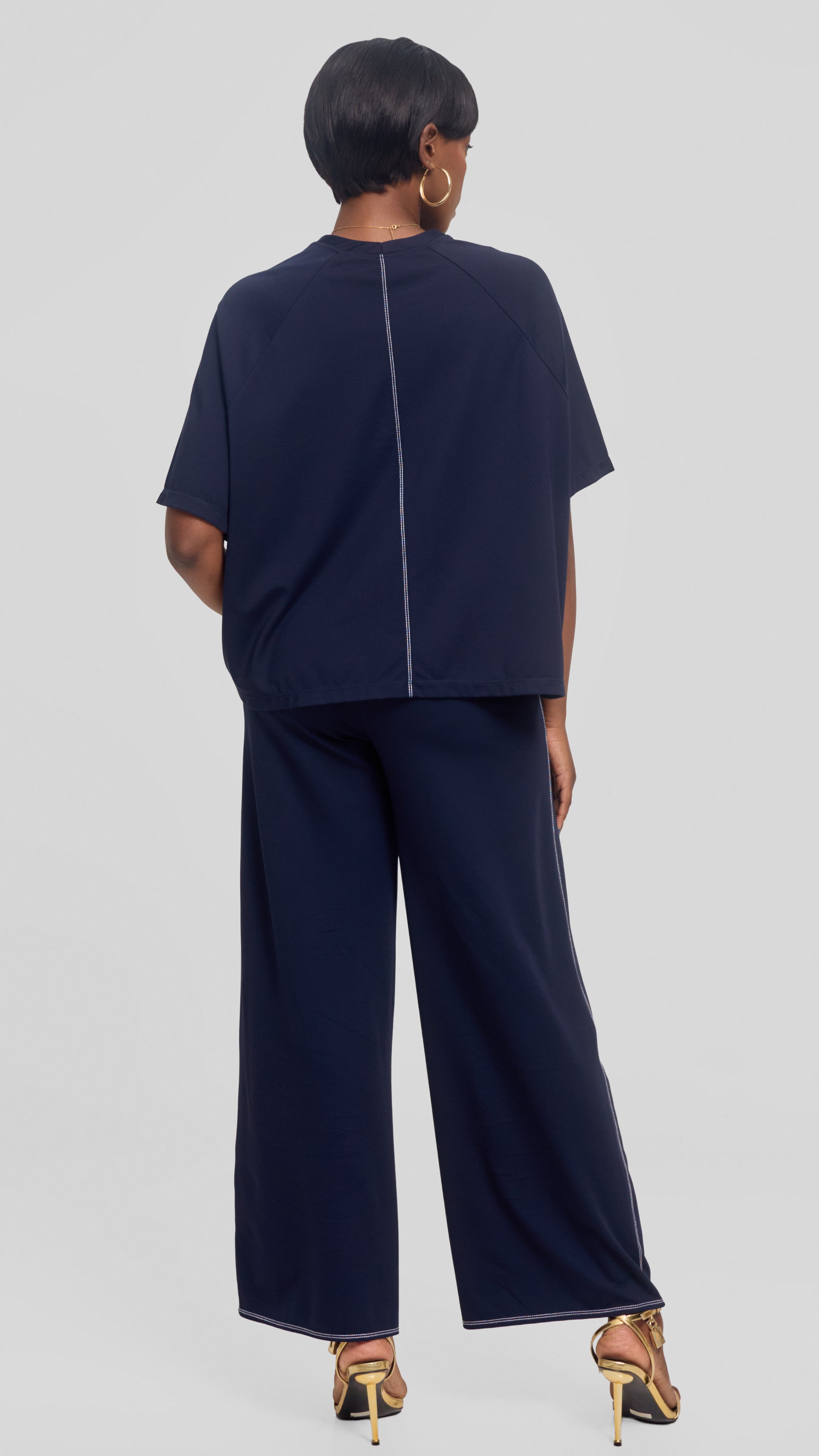 Vivo Contrast Stitch Raglan Sleeve Top in Ponte - Navy Blue