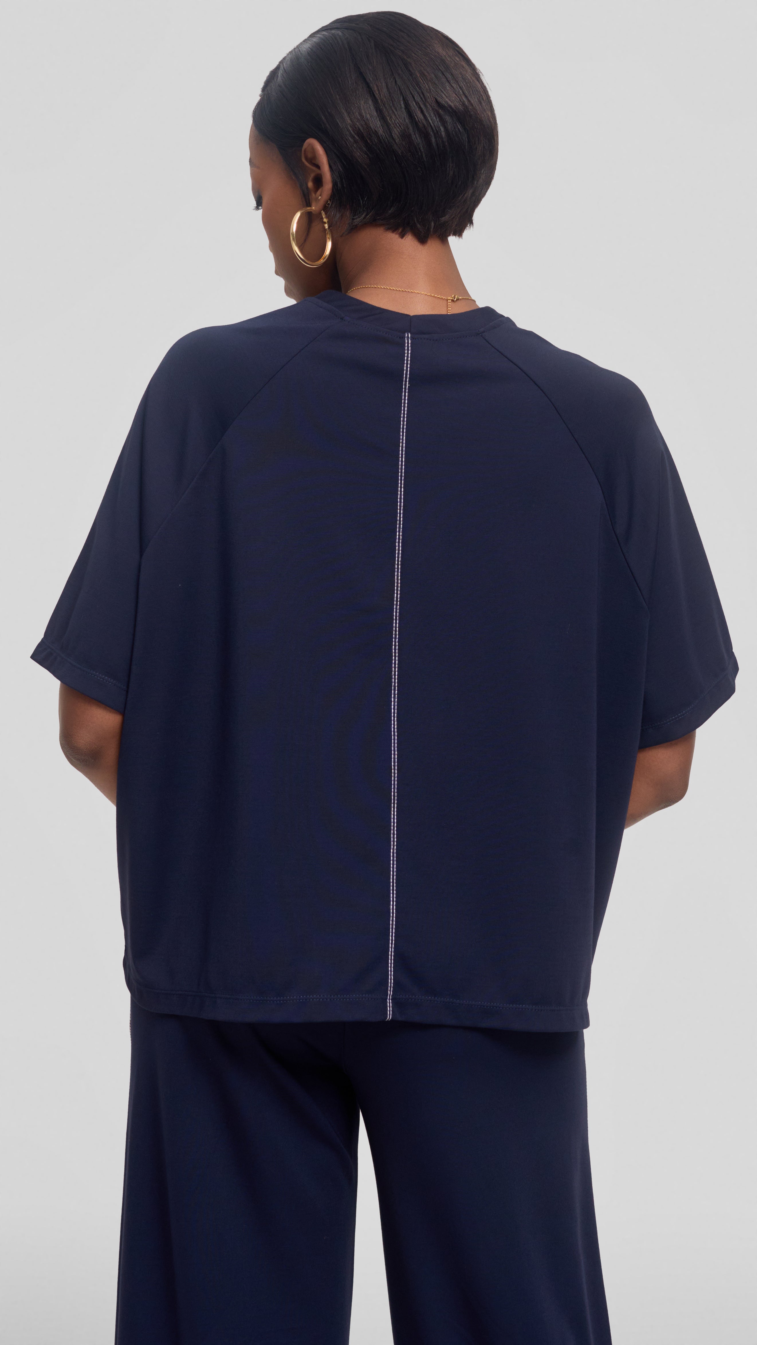 Vivo Contrast Stitch Raglan Sleeve Top in Ponte - Navy Blue
