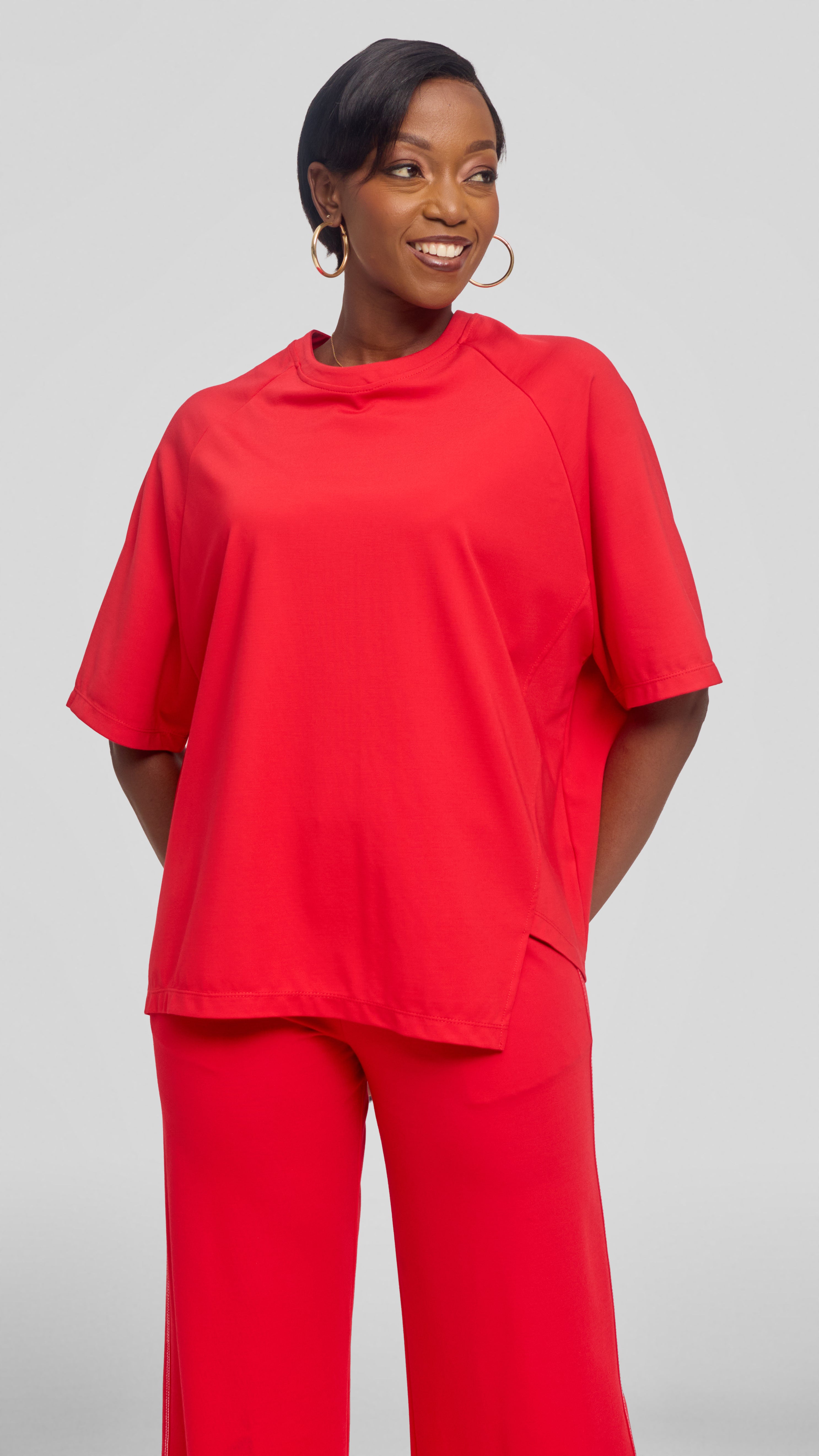 Vivo Contrast Stitch Raglan Sleeve Top in Ponte - Red