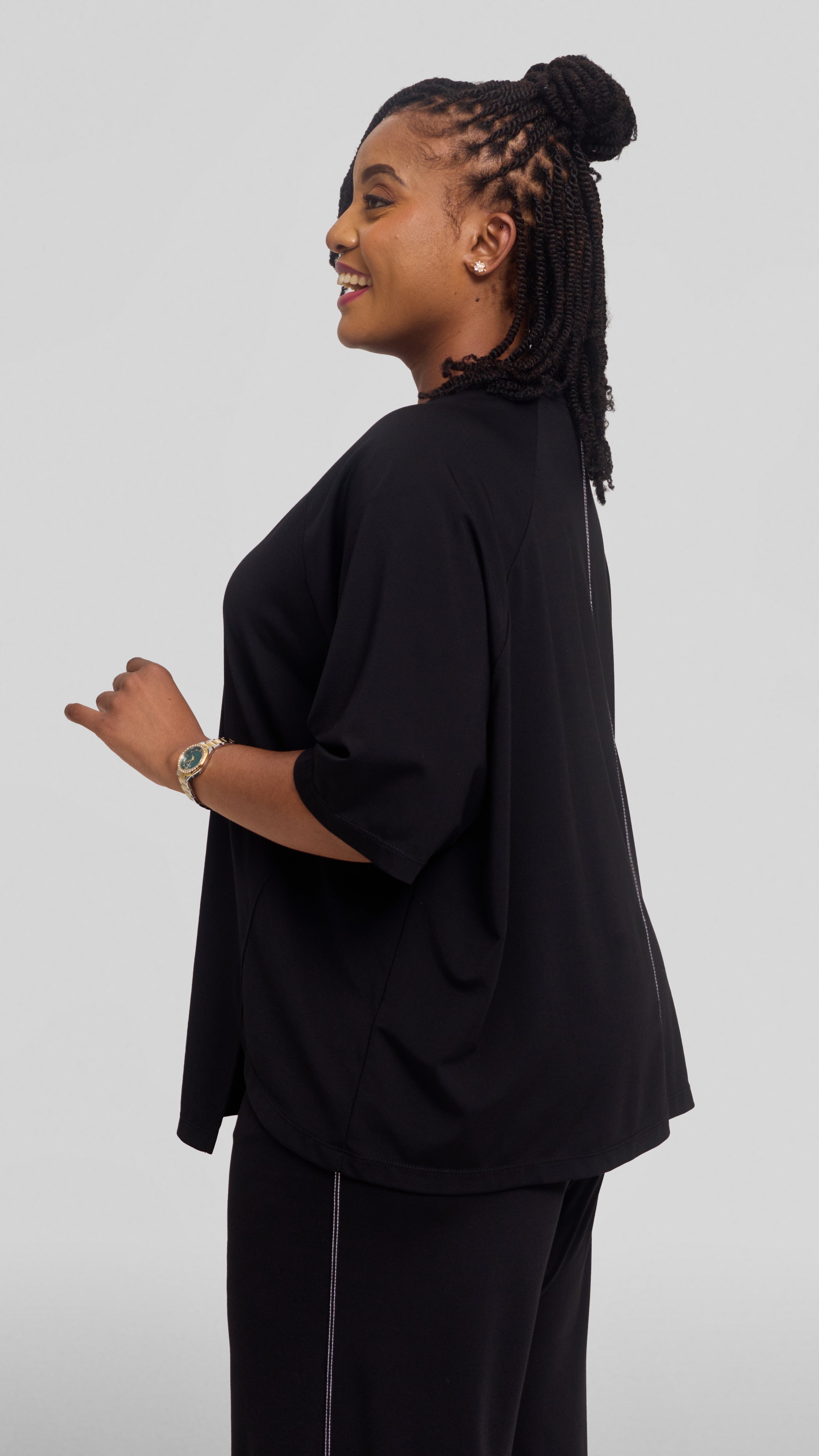 Vivo Contrast Stitch Raglan Sleeve Top in Ponte - Black