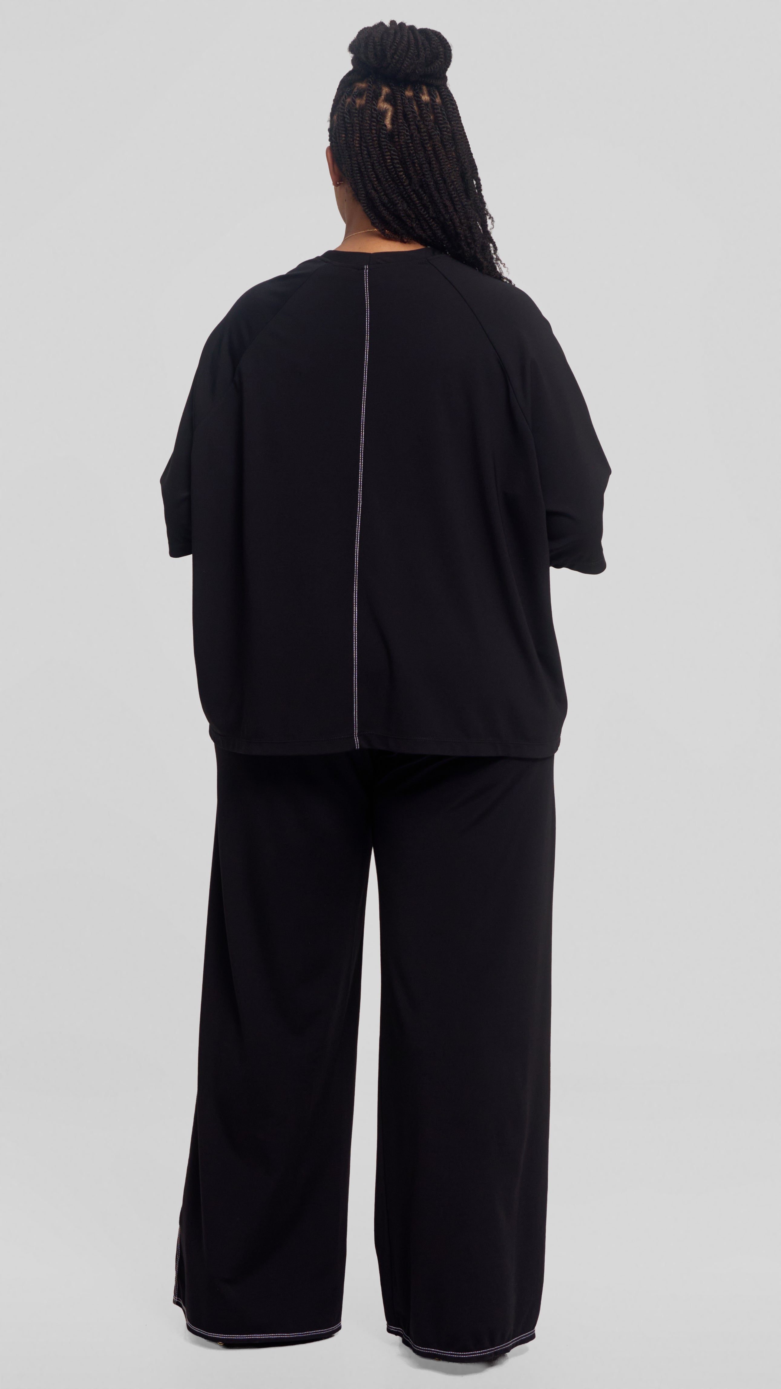 Vivo Contrast Stitch Raglan Sleeve Top in Ponte - Black