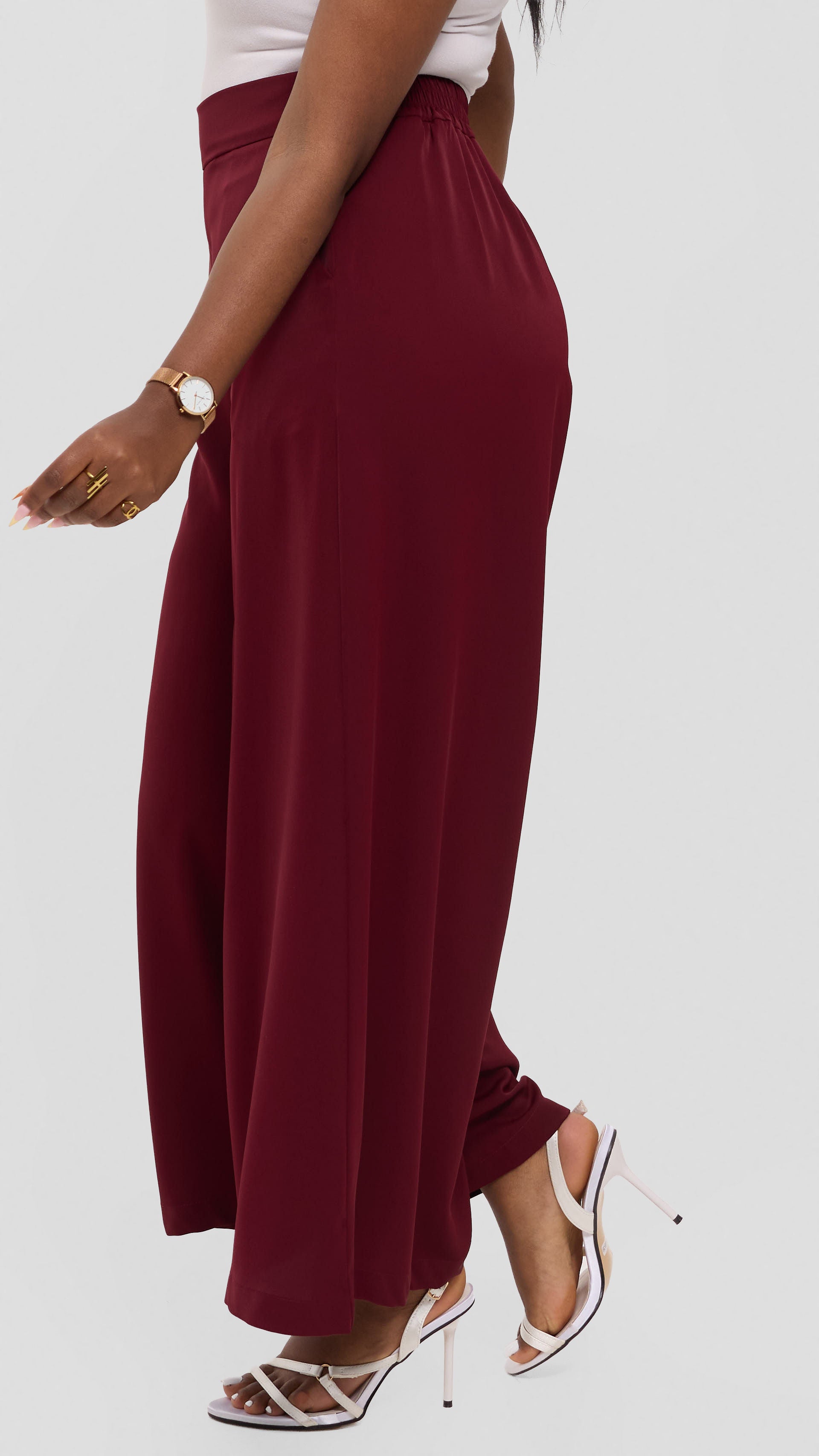 Vivo Liora Wide Leg Pants in Crepe - Maroon