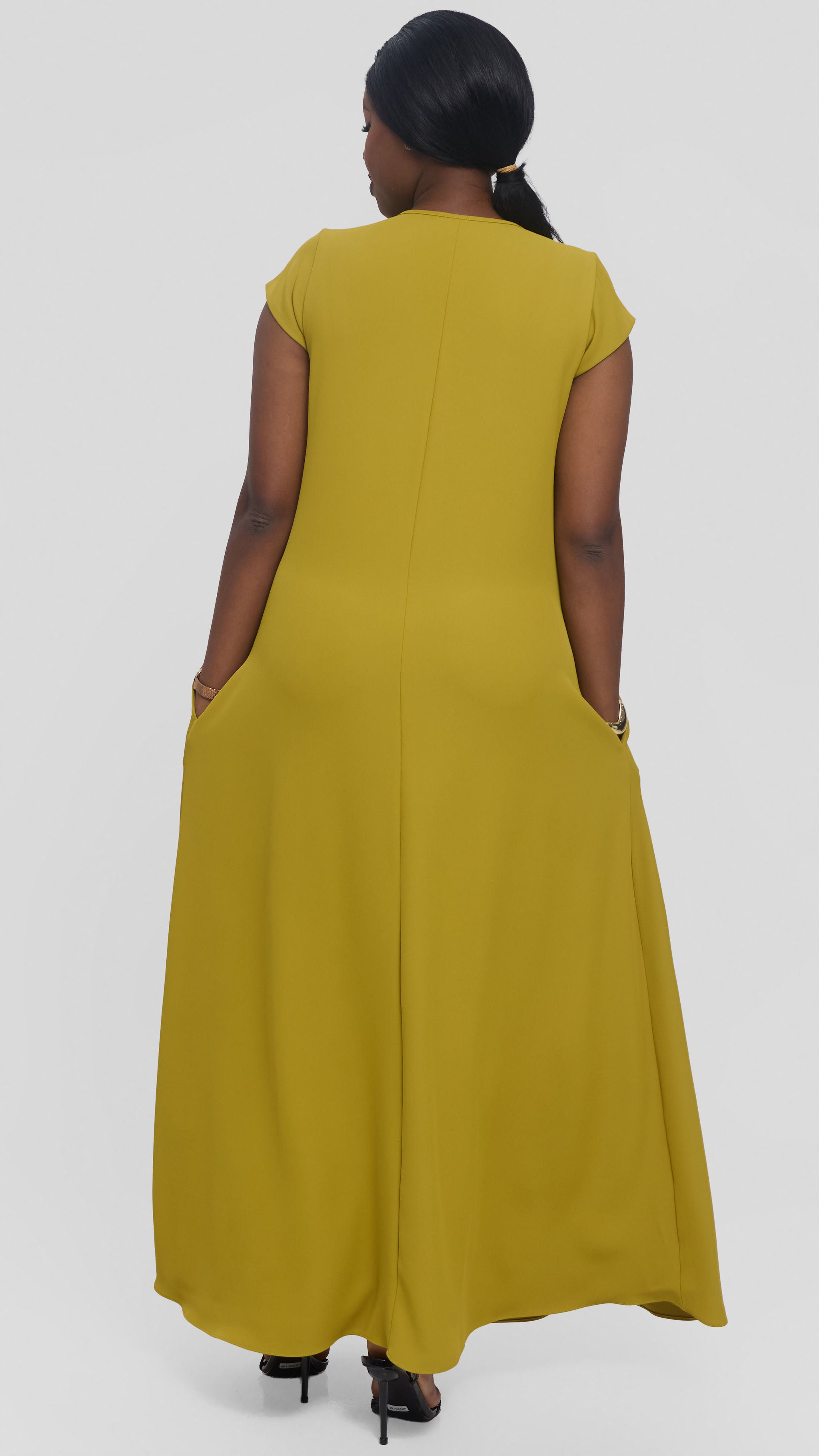 Vivo Zola V-Neck Maxi Dress in Crepe - Lime