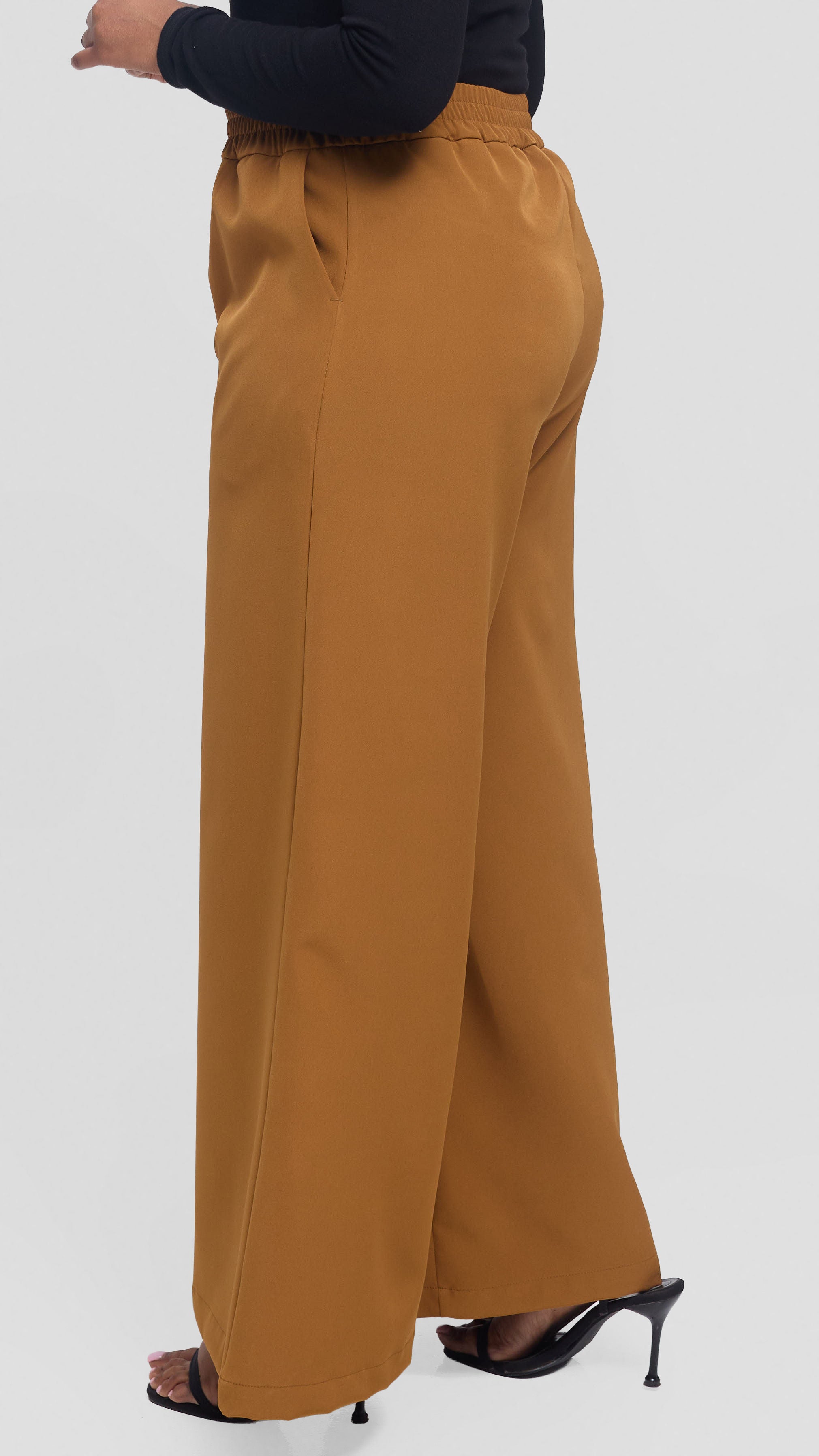 Vivo Elastic Waist Wide Pants in Crepe - Drak Mustard