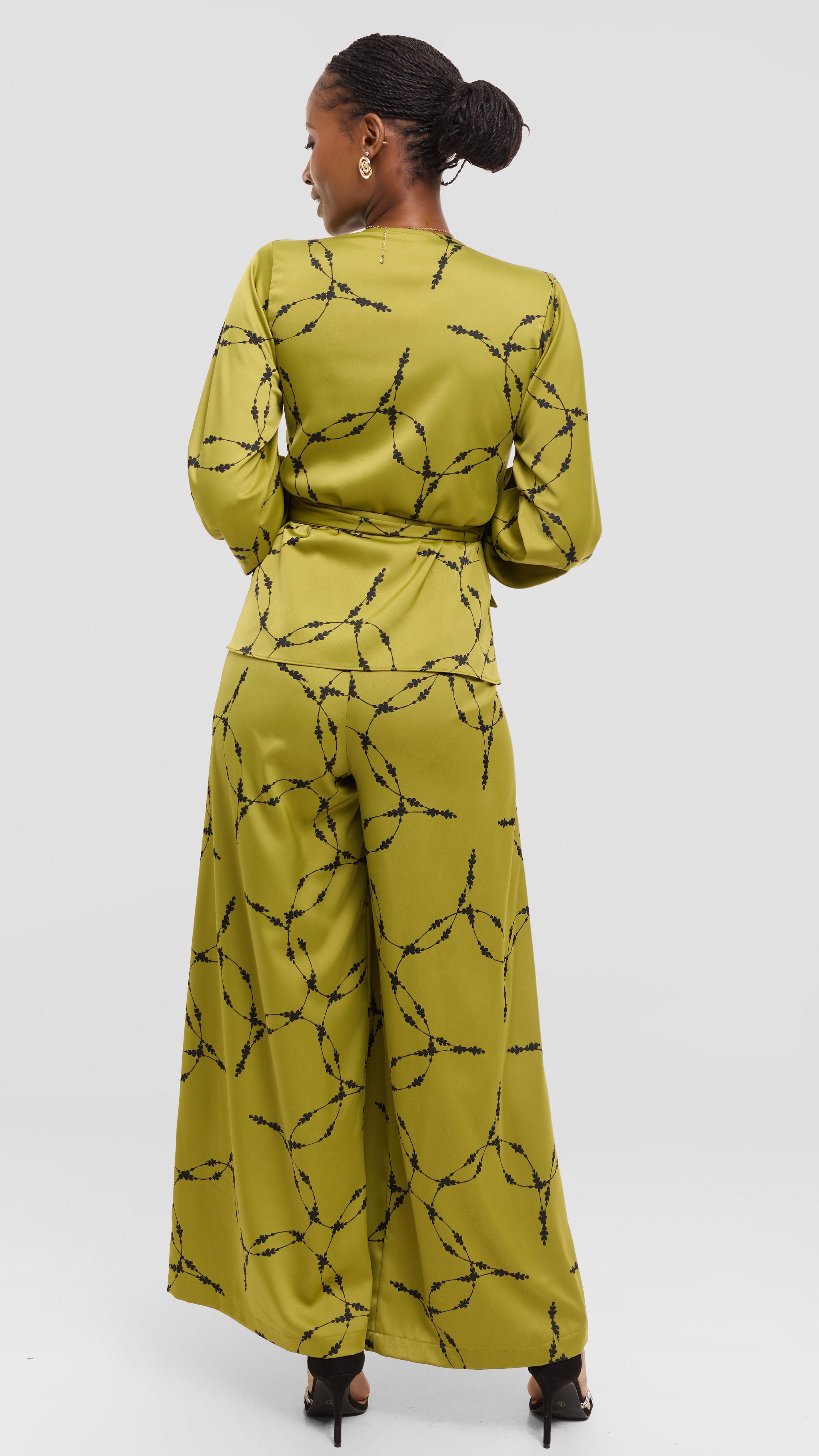 Vivo Essi Wide Leg Pants in Satin - Olive / Black Shina Print