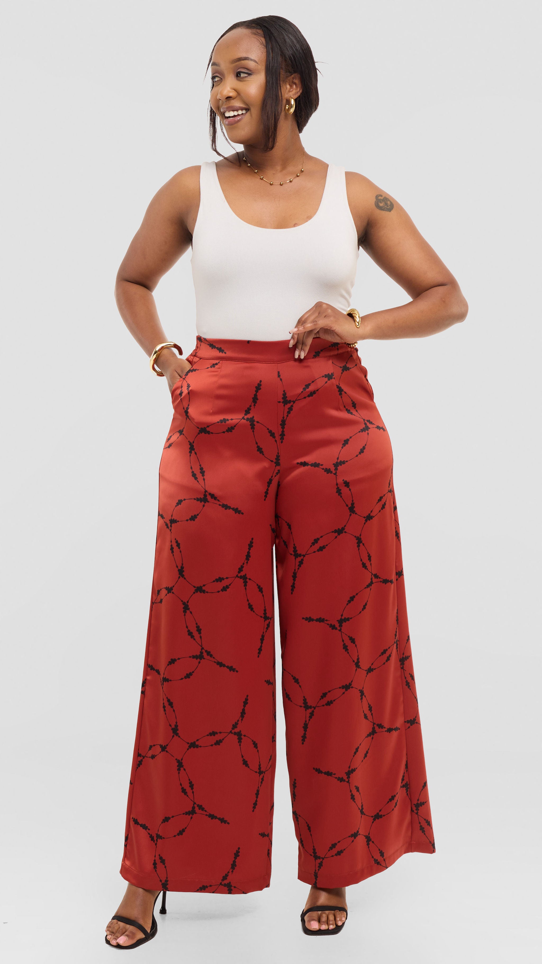 Vivo Essi Wide Leg Pants in Satin - Rust / Black Shina Print