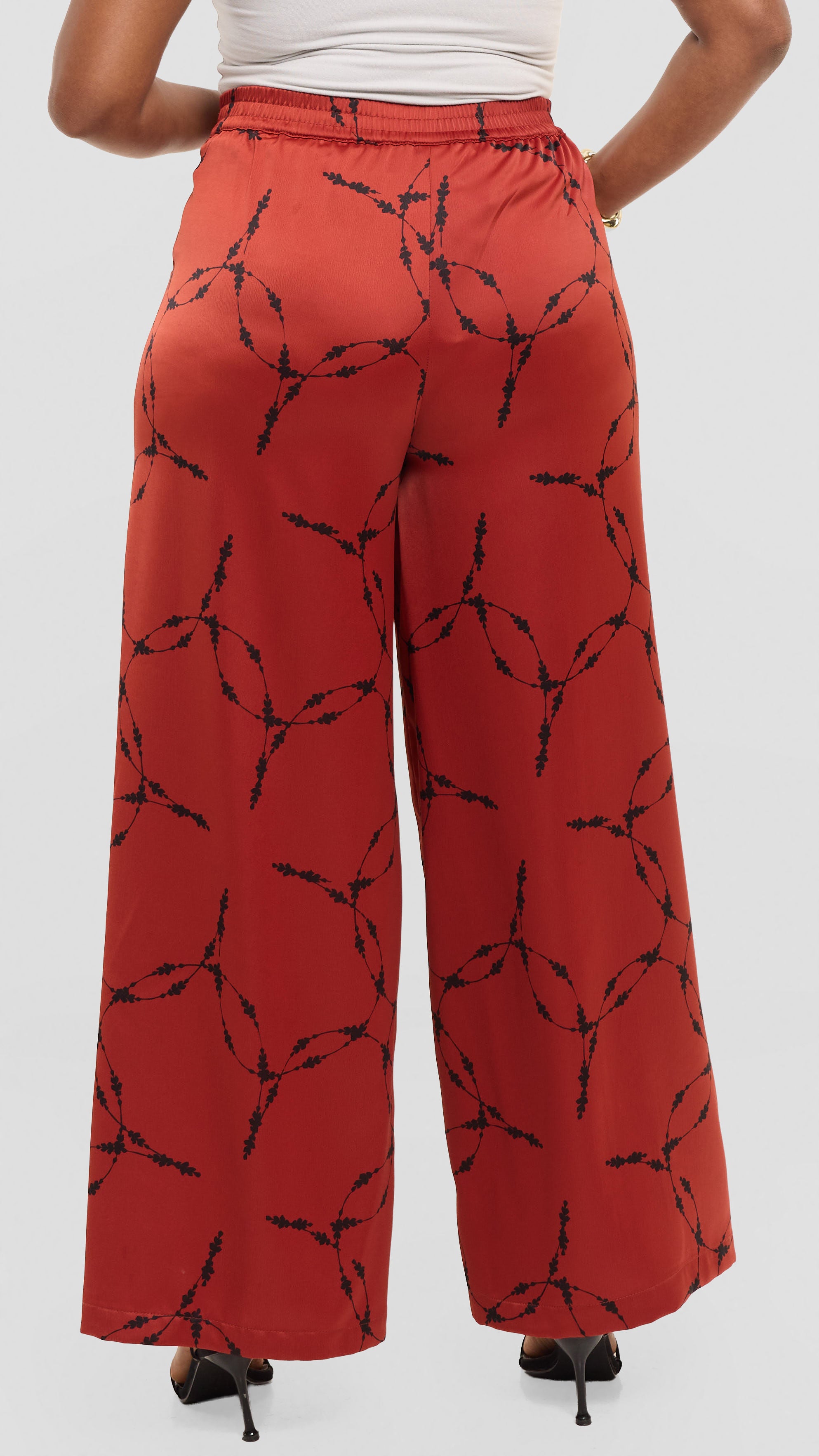 Vivo Essi Wide Leg Pants in Satin - Rust / Black Shina Print