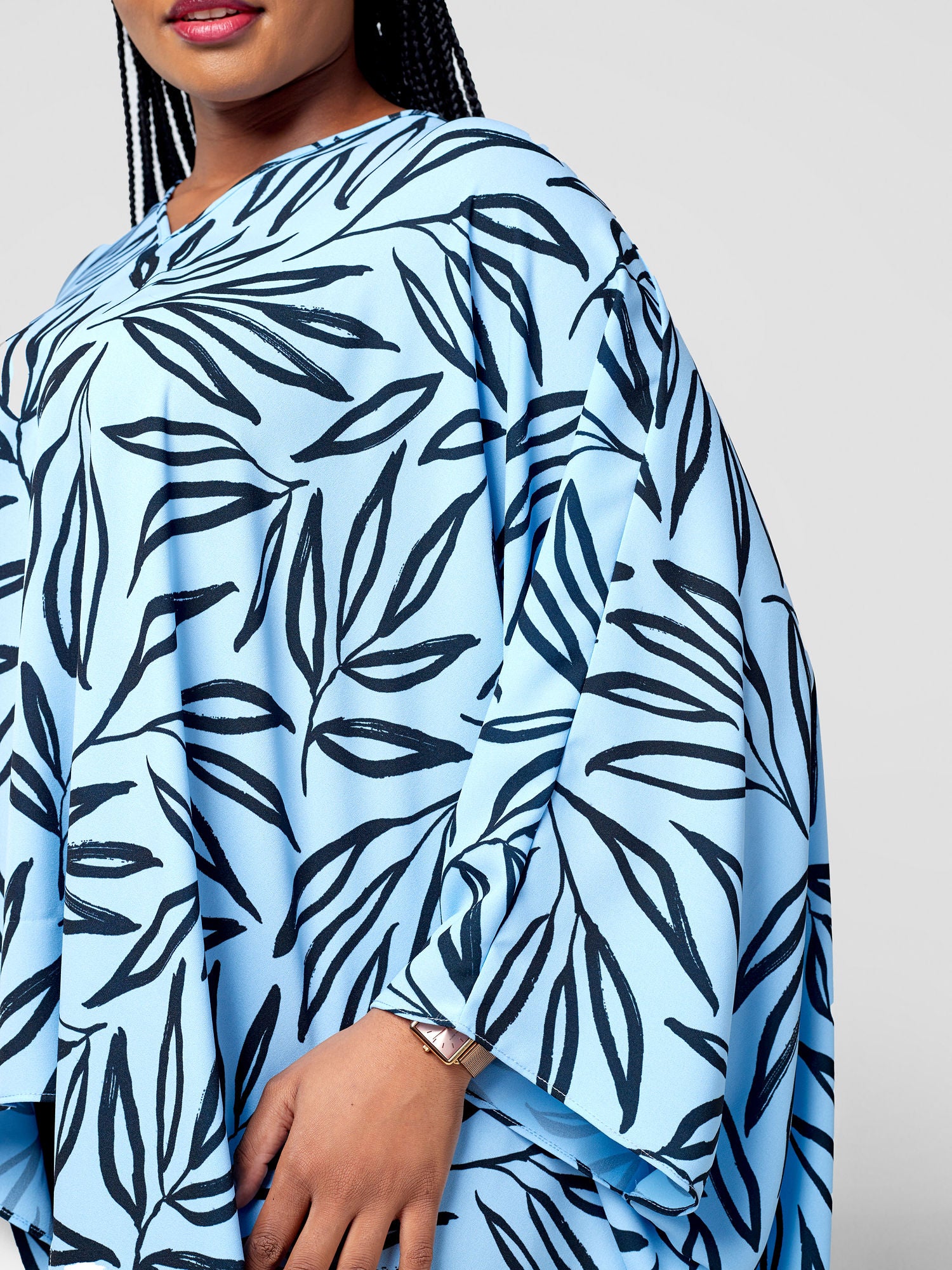 Vivo Malindi V-Neck High Low Kaftan Top - Light Blue / Black Kasai Print