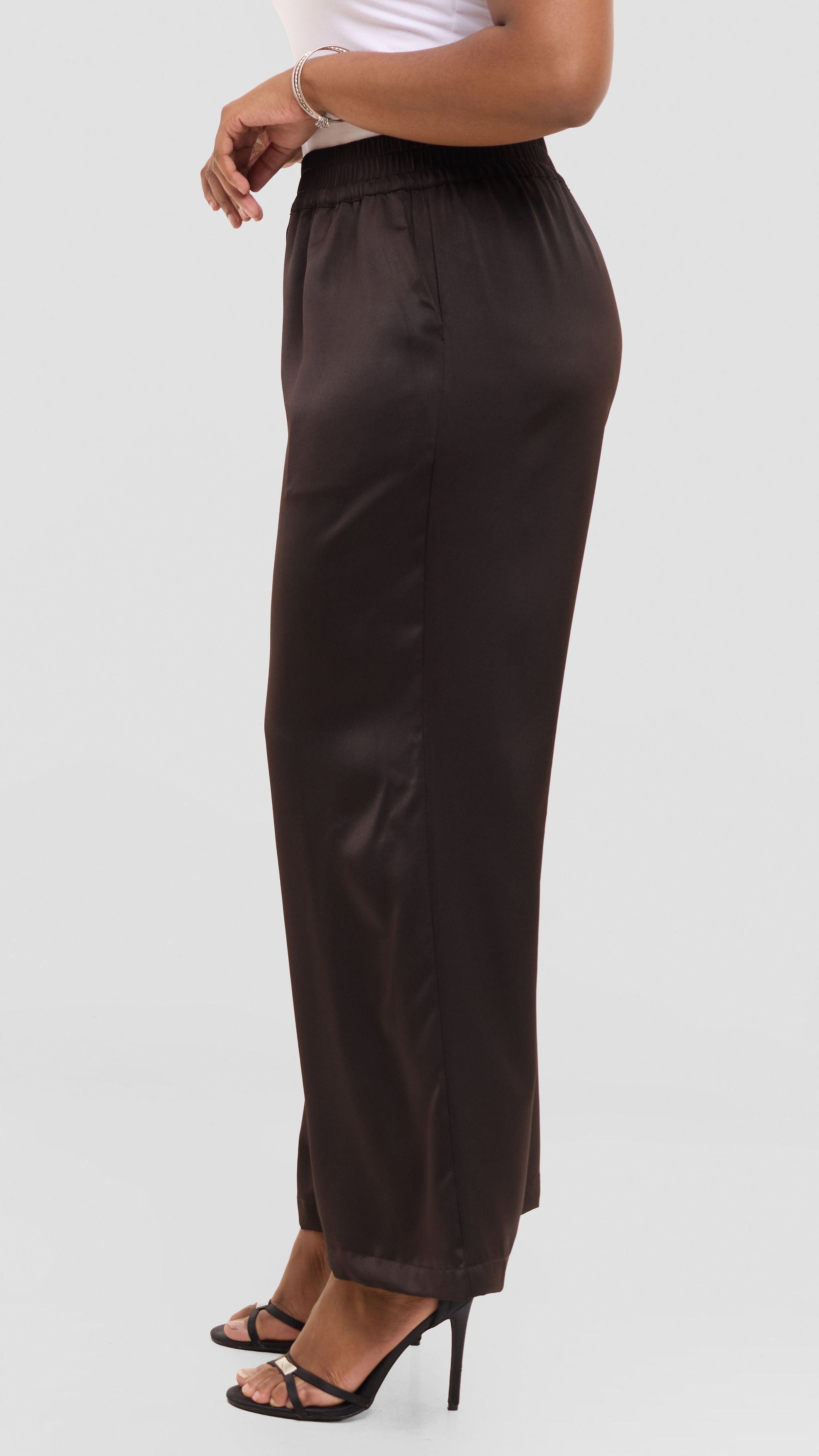 Vivo Straight Leg Pants in Satin - Chocolate