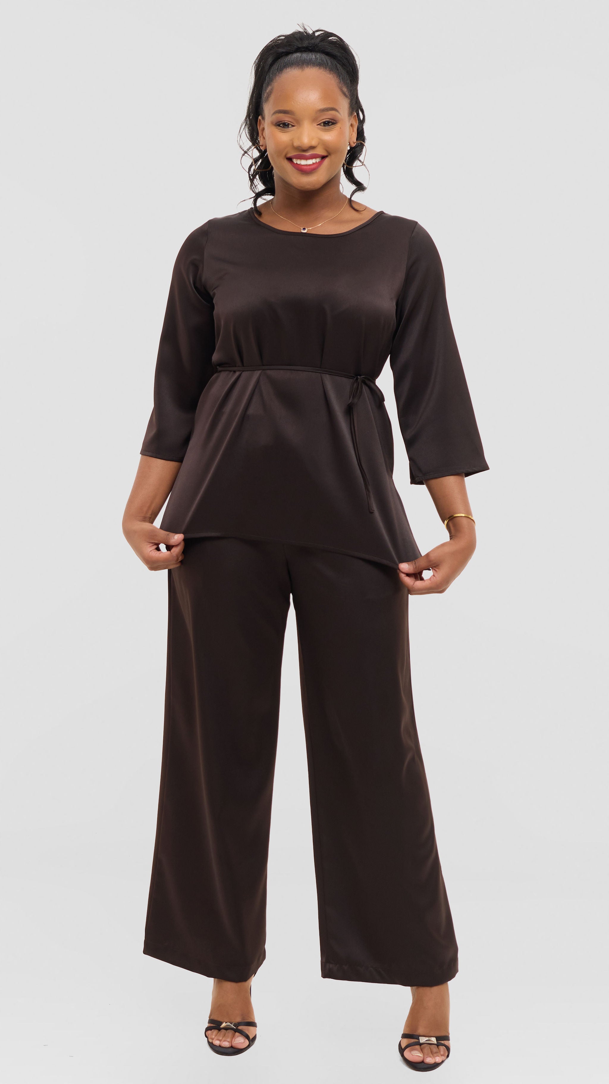 Vivo Straight Leg Pants in Satin - Chocolate