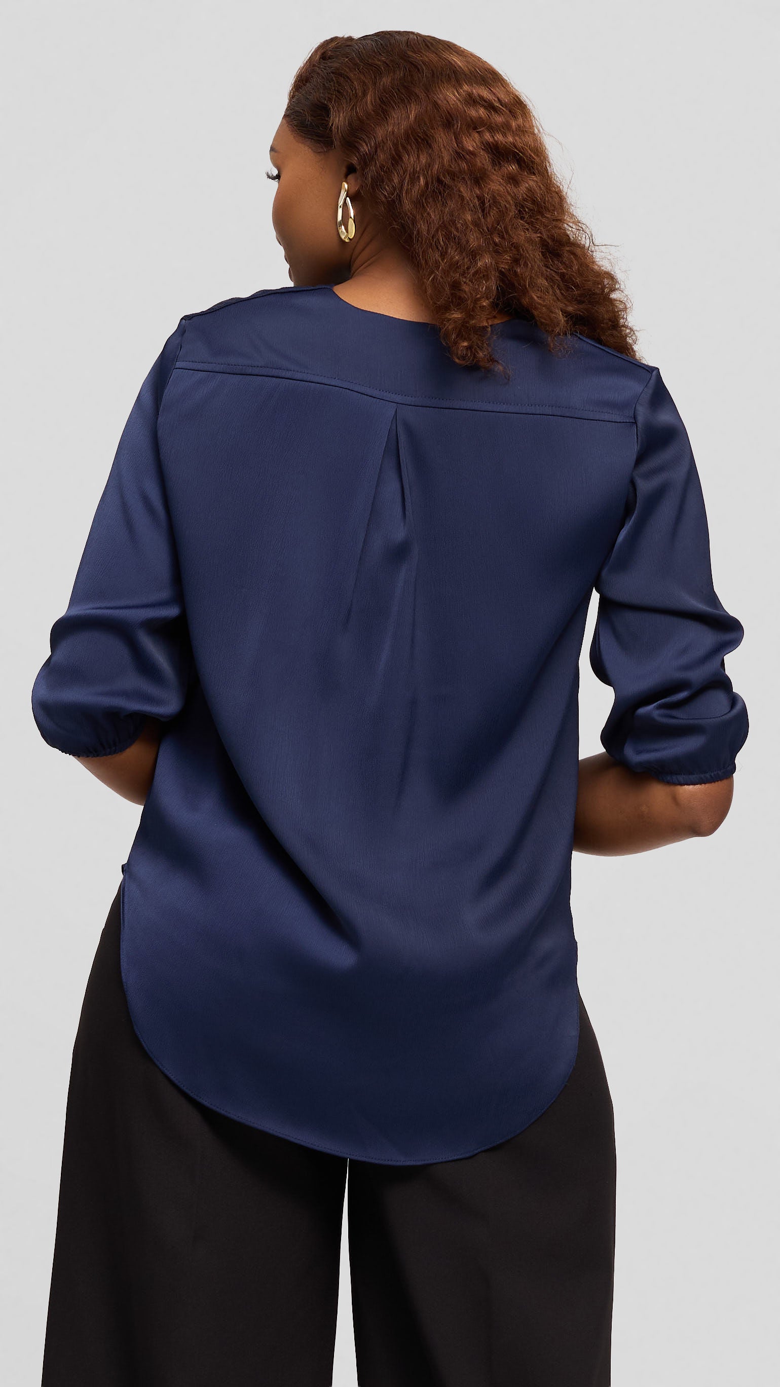 Vivo Dua Shirt in Textured Satin - Navy