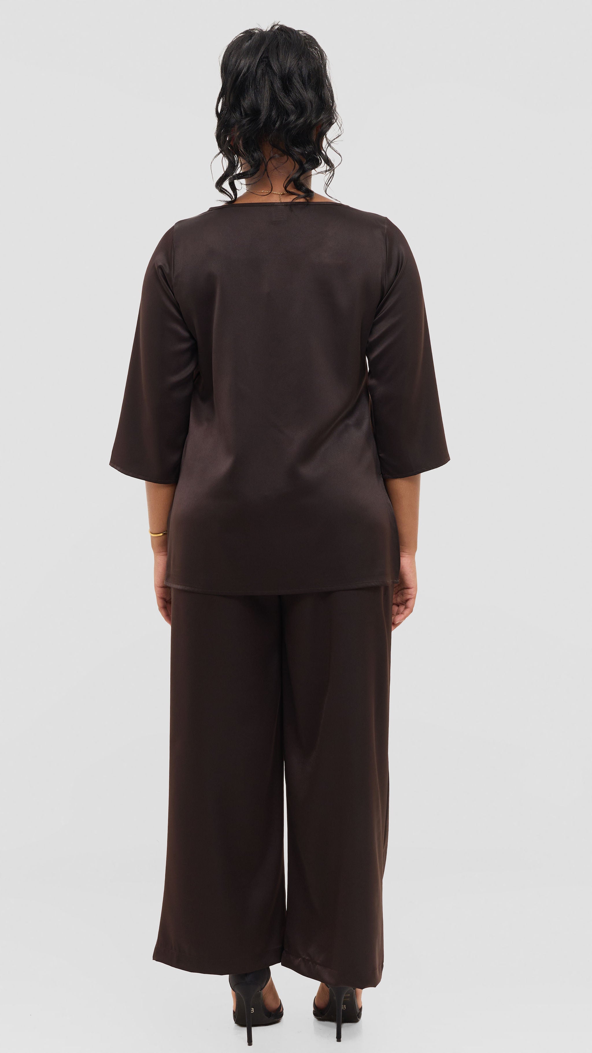 Vivo 3/4 Sleeve Side Slit Top in Satin - Chocolate