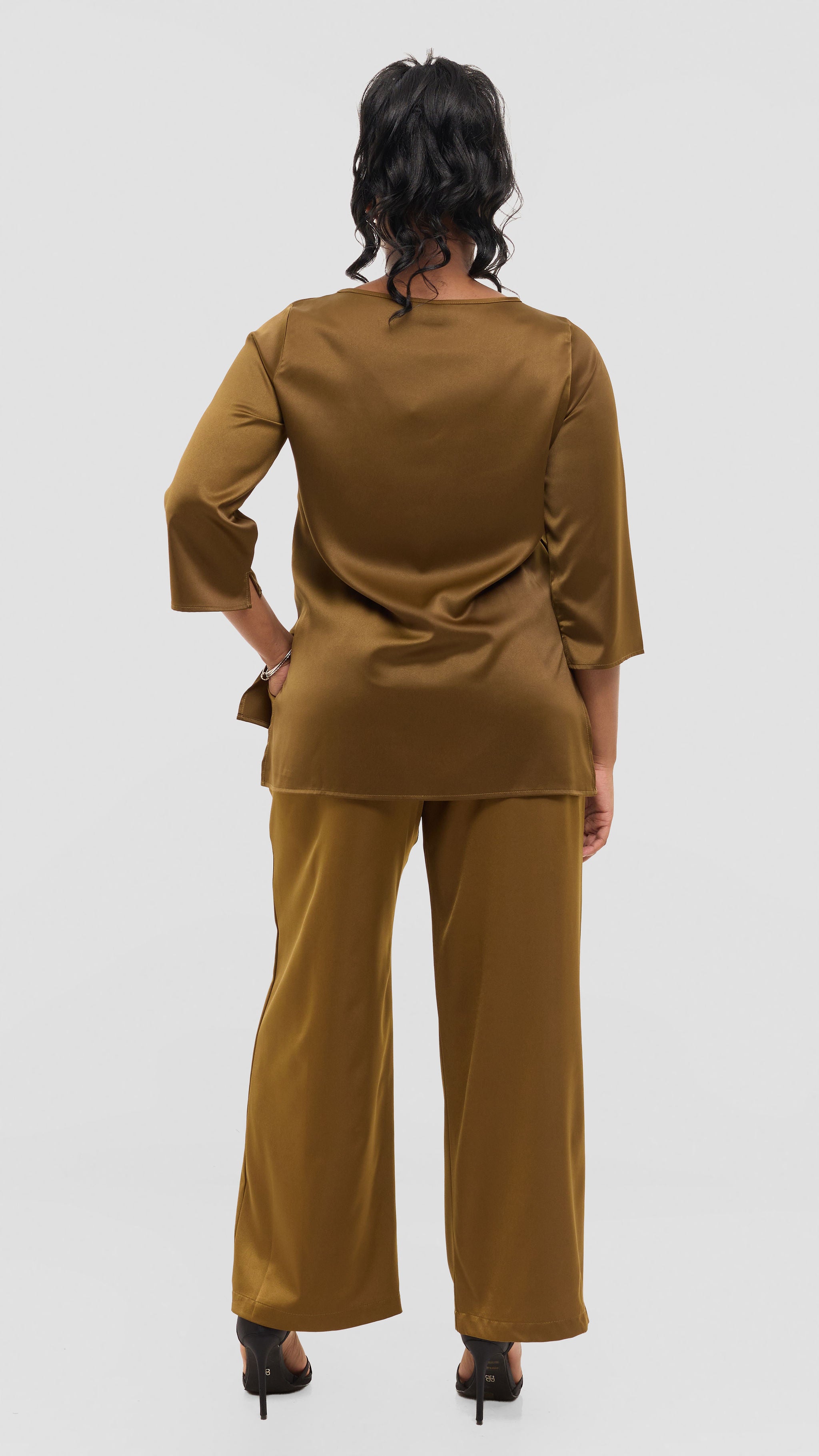 Vivo Straight Leg Pants in Satin - Dark Olive