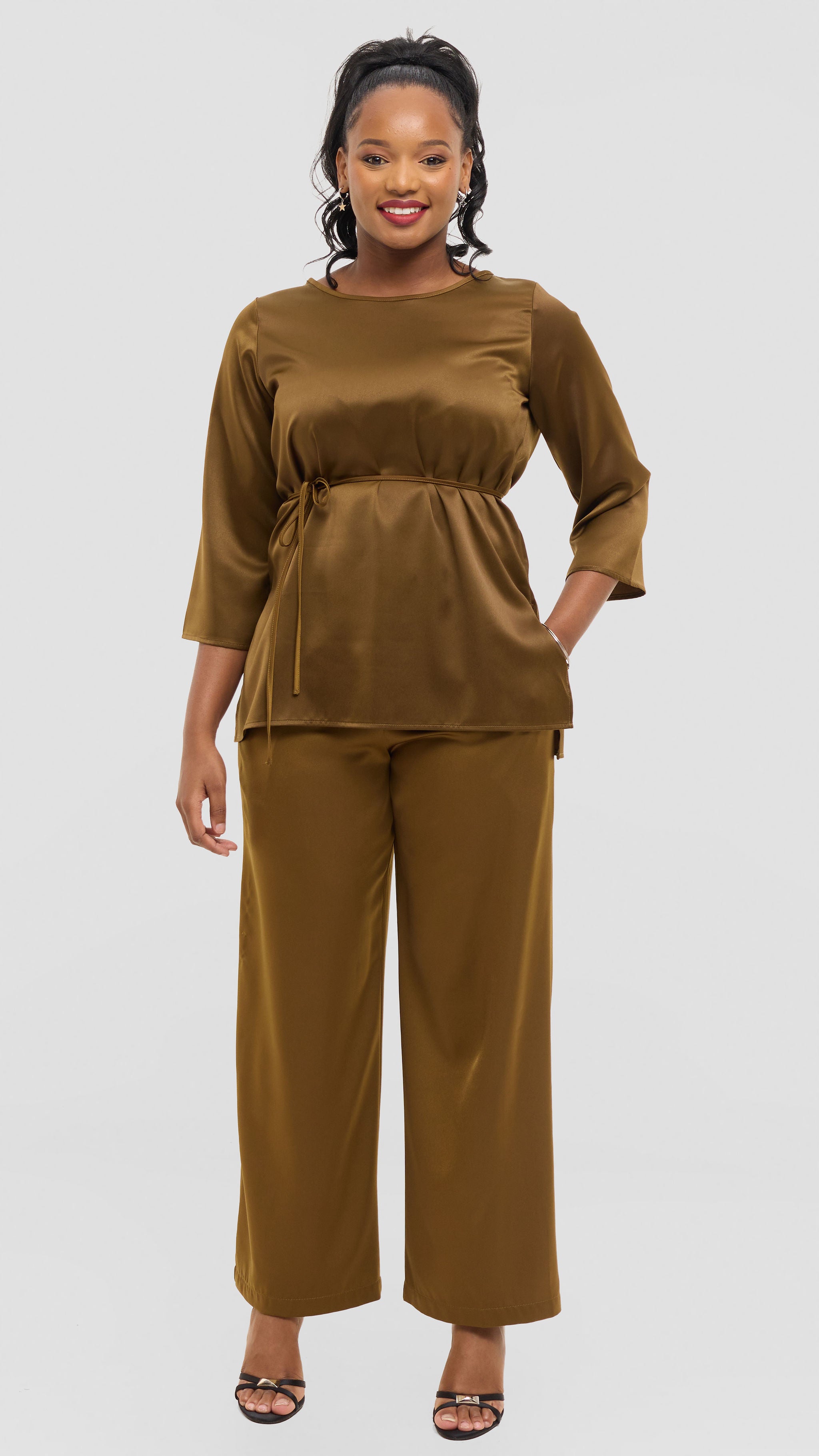 Vivo Straight Leg Pants in Satin - Dark Olive