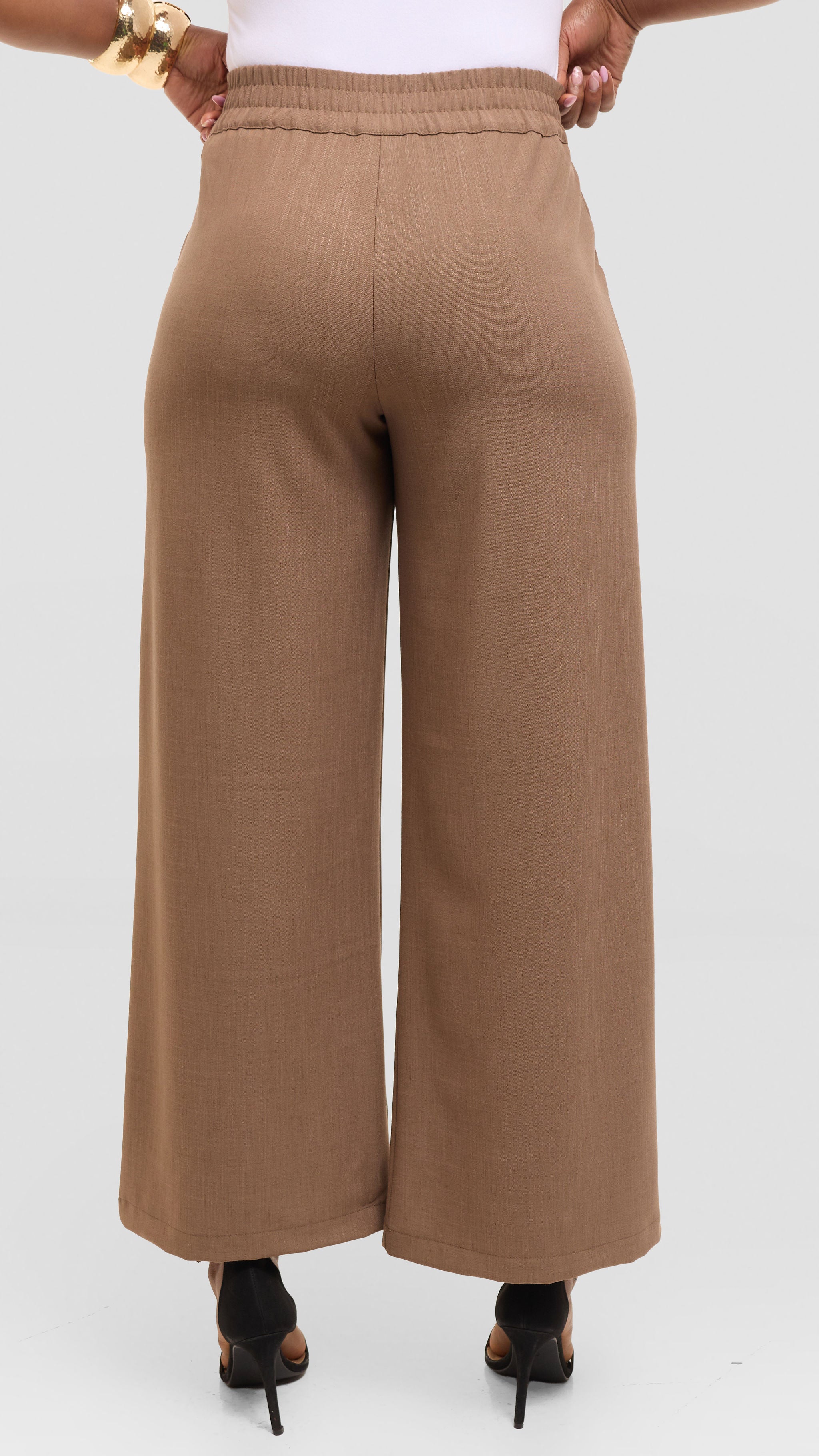 Vivo Pin Tuck Waist Pants in Crepe - Taupe