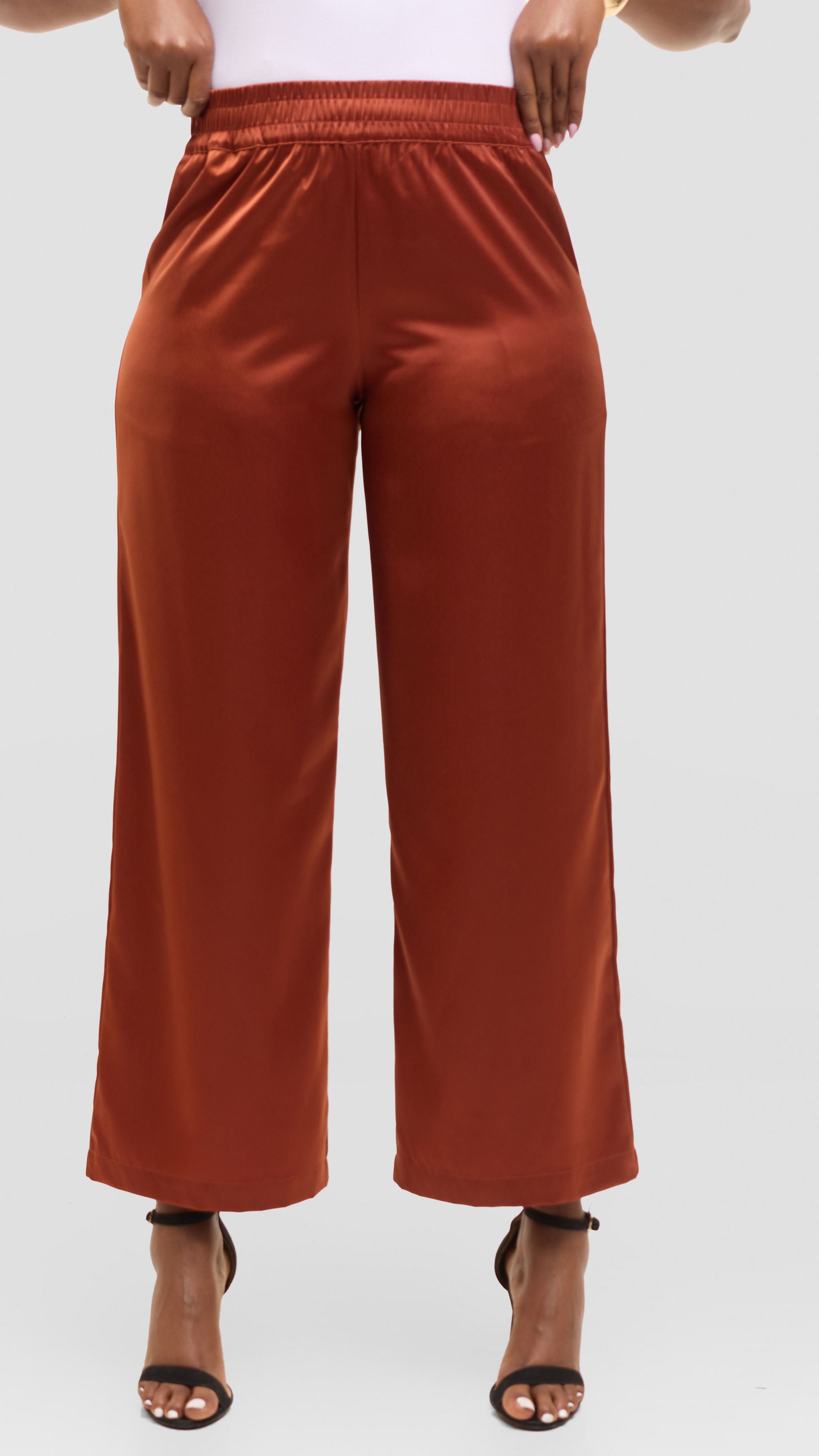 Vivo Straight Leg Pants in Satin - Rust