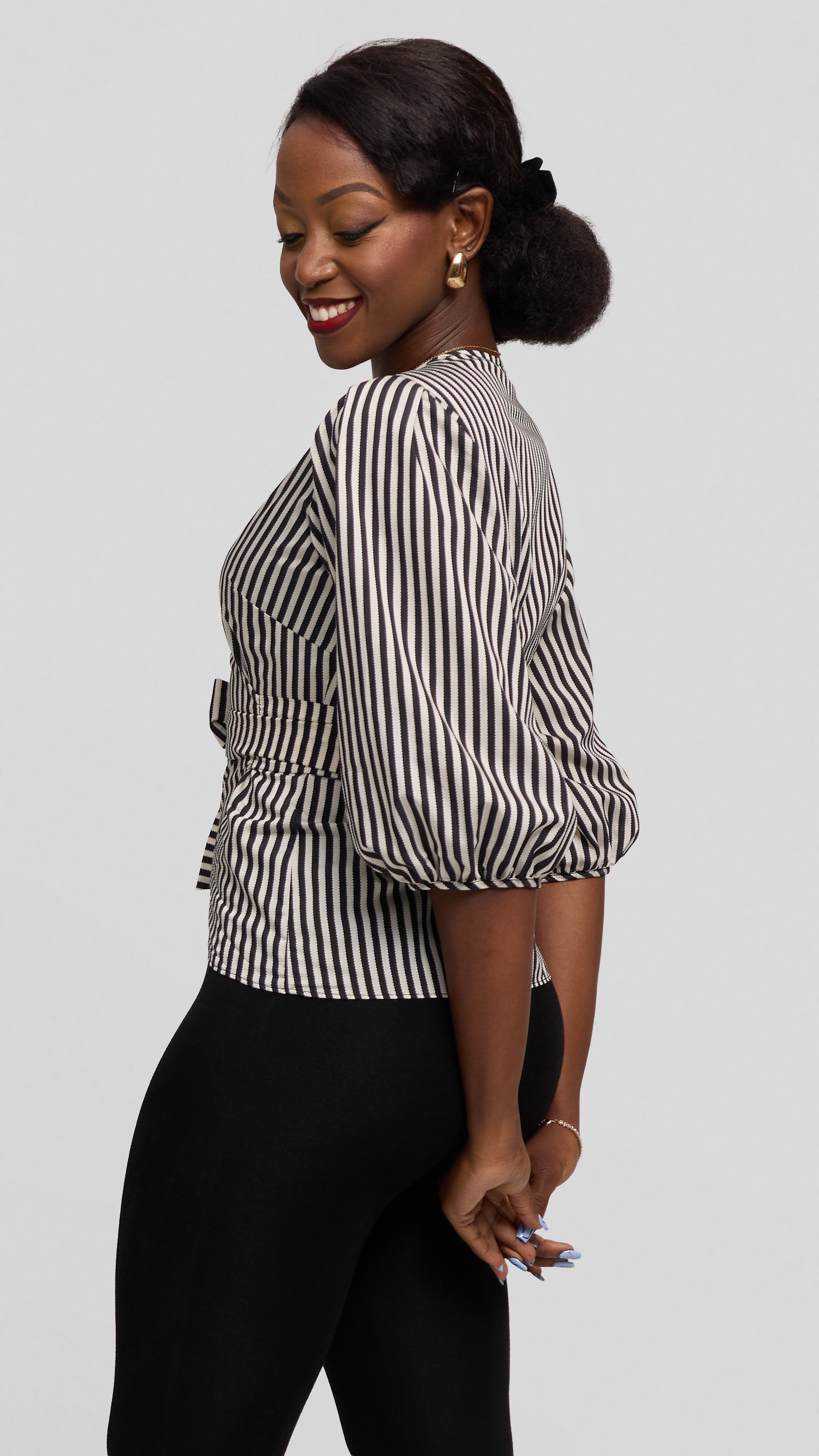 Vivo Wrap Top in Cotton - Black / White Print