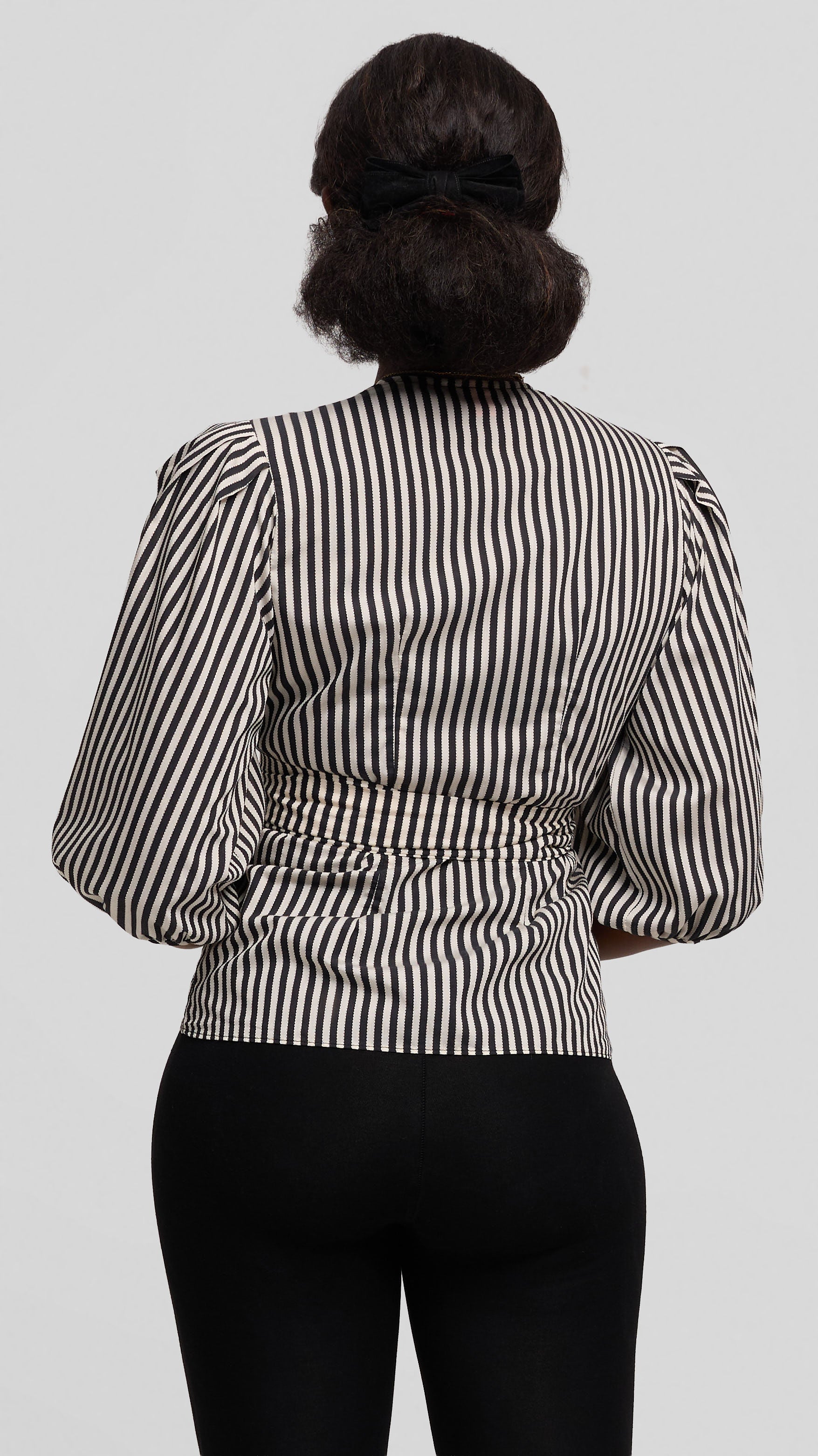 Vivo Wrap Top in Cotton - Black / White Print