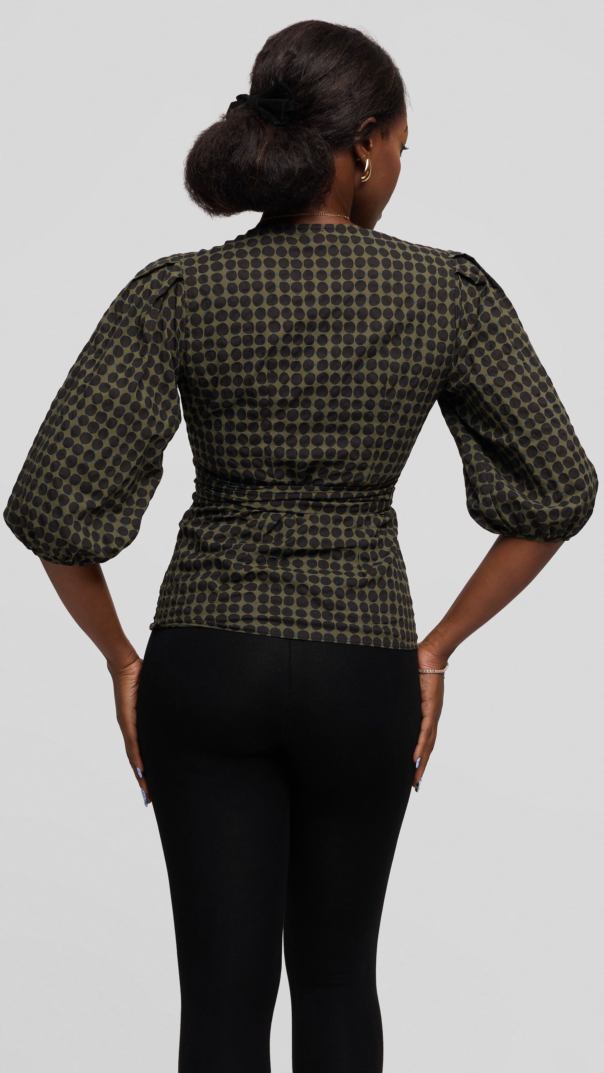 Vivo Wrap Top in Cotton - Olive / Black Print