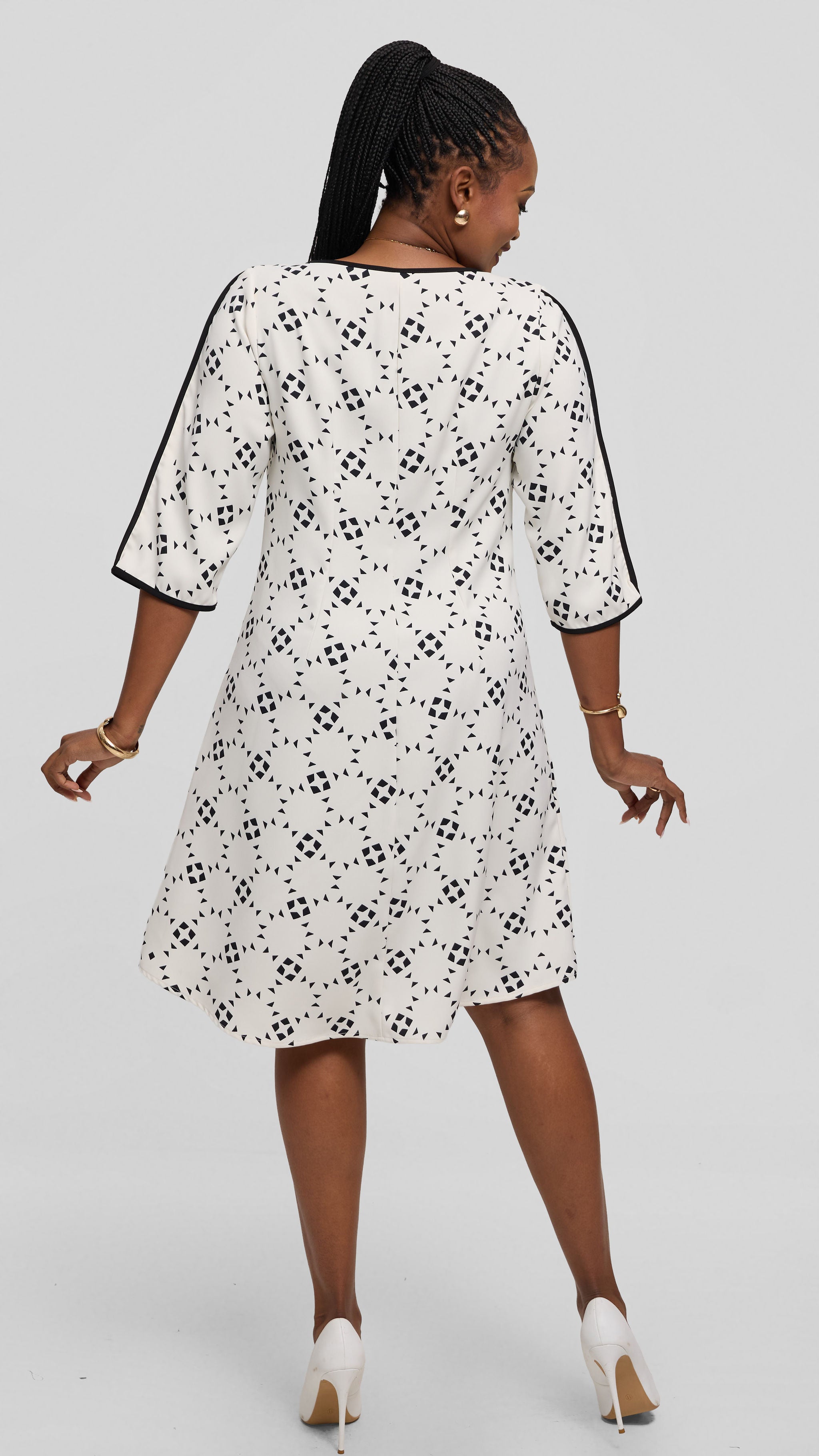 Vivo Pendo 3/4 Sleeve A Line Dress in Crepe - Off White / Black Talo Print