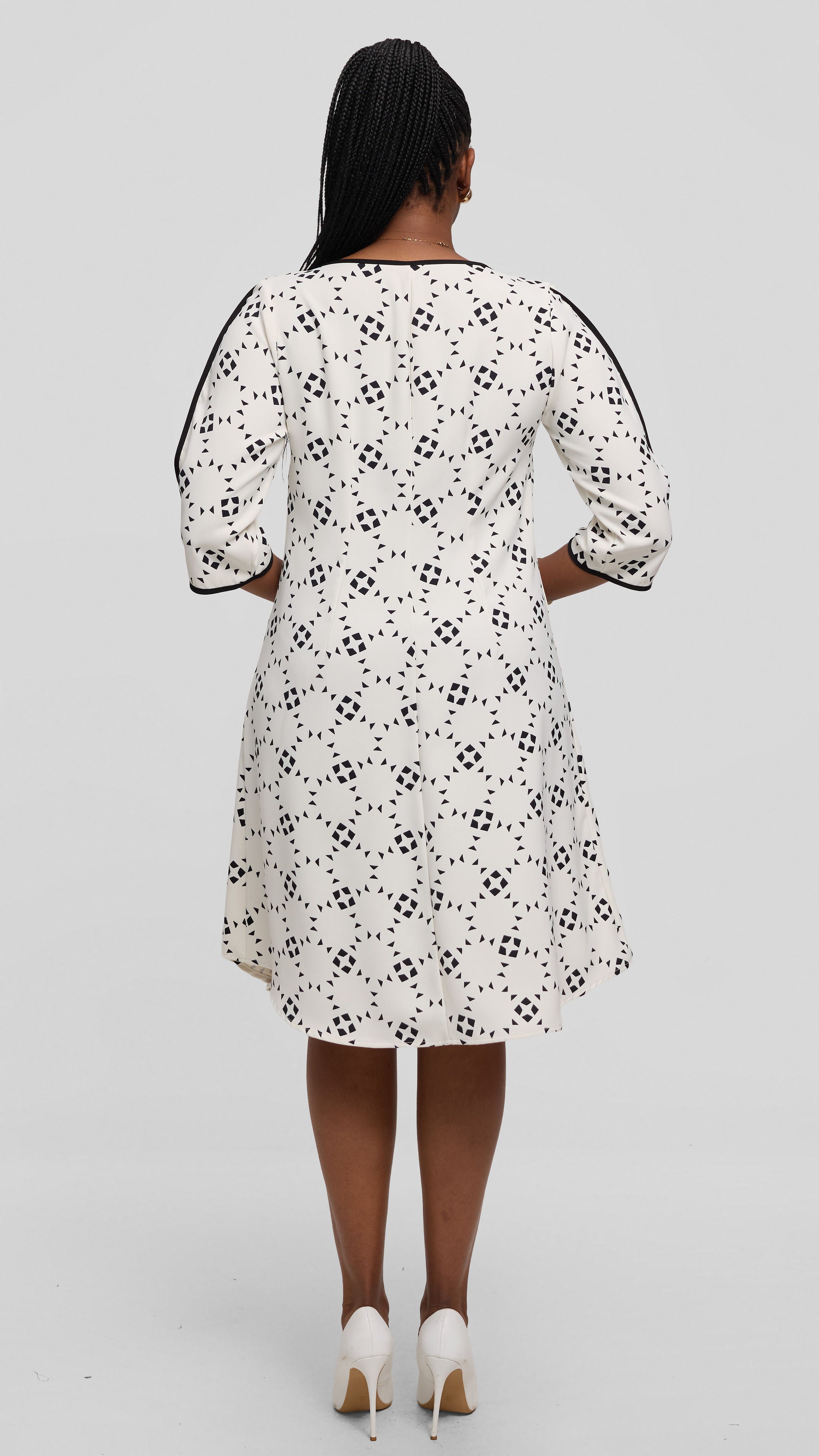 Vivo Pendo 3/4 Sleeve A Line Dress in Crepe - Off White / Black Talo Print