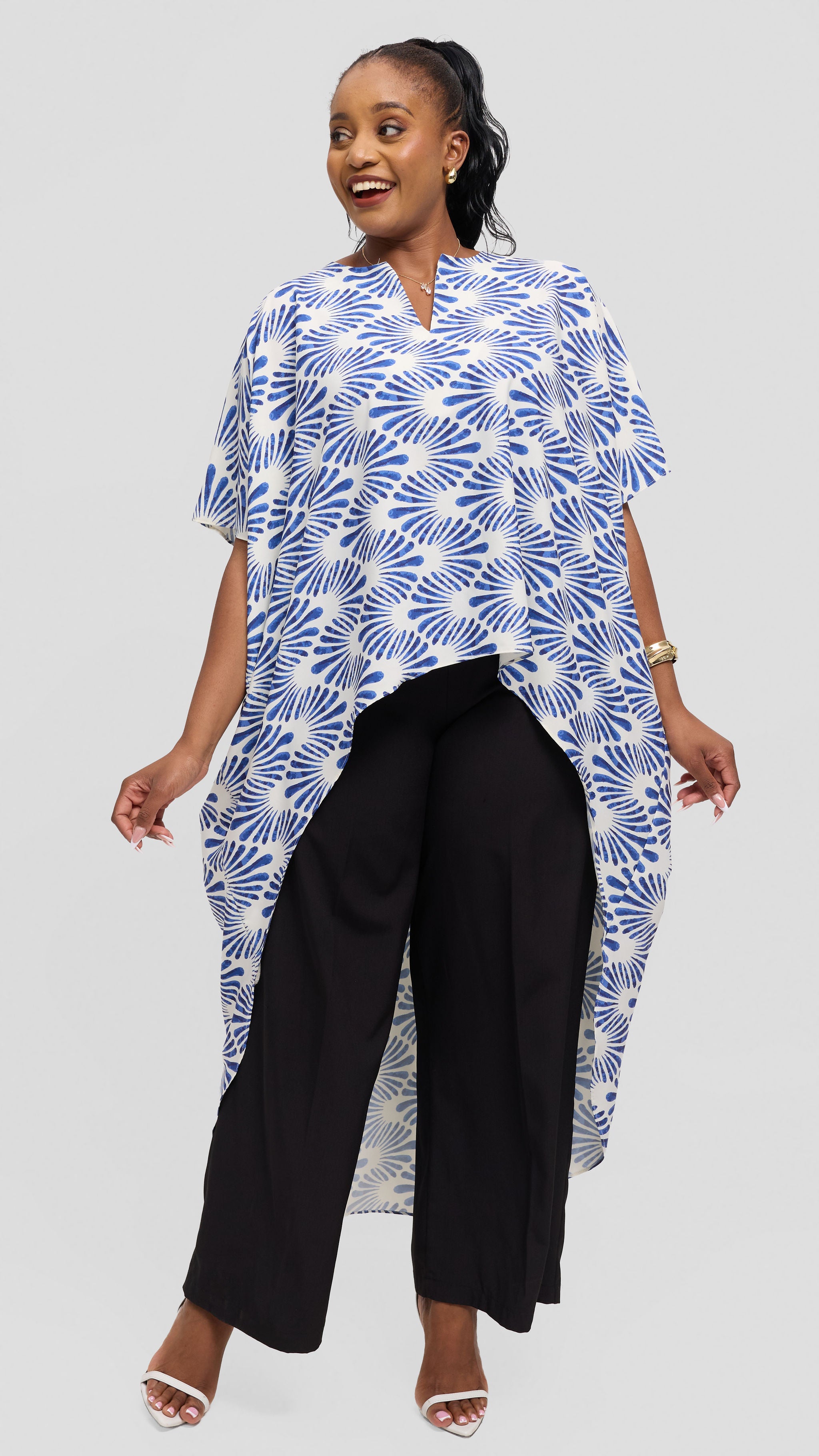 Vivo High Low Top in Crepe - Off White / Dark Blue Witu Print