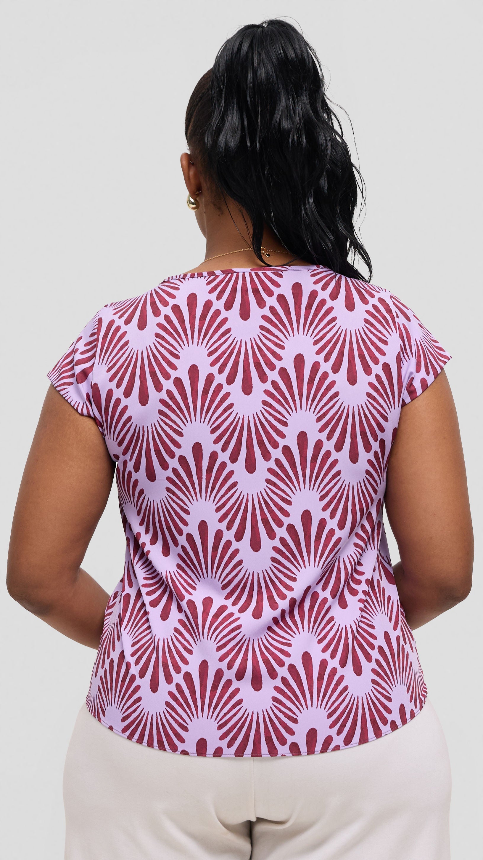 Vivo Basic Cap Sleeve Top in Crepe - Lilac / Burgundy Witu Print