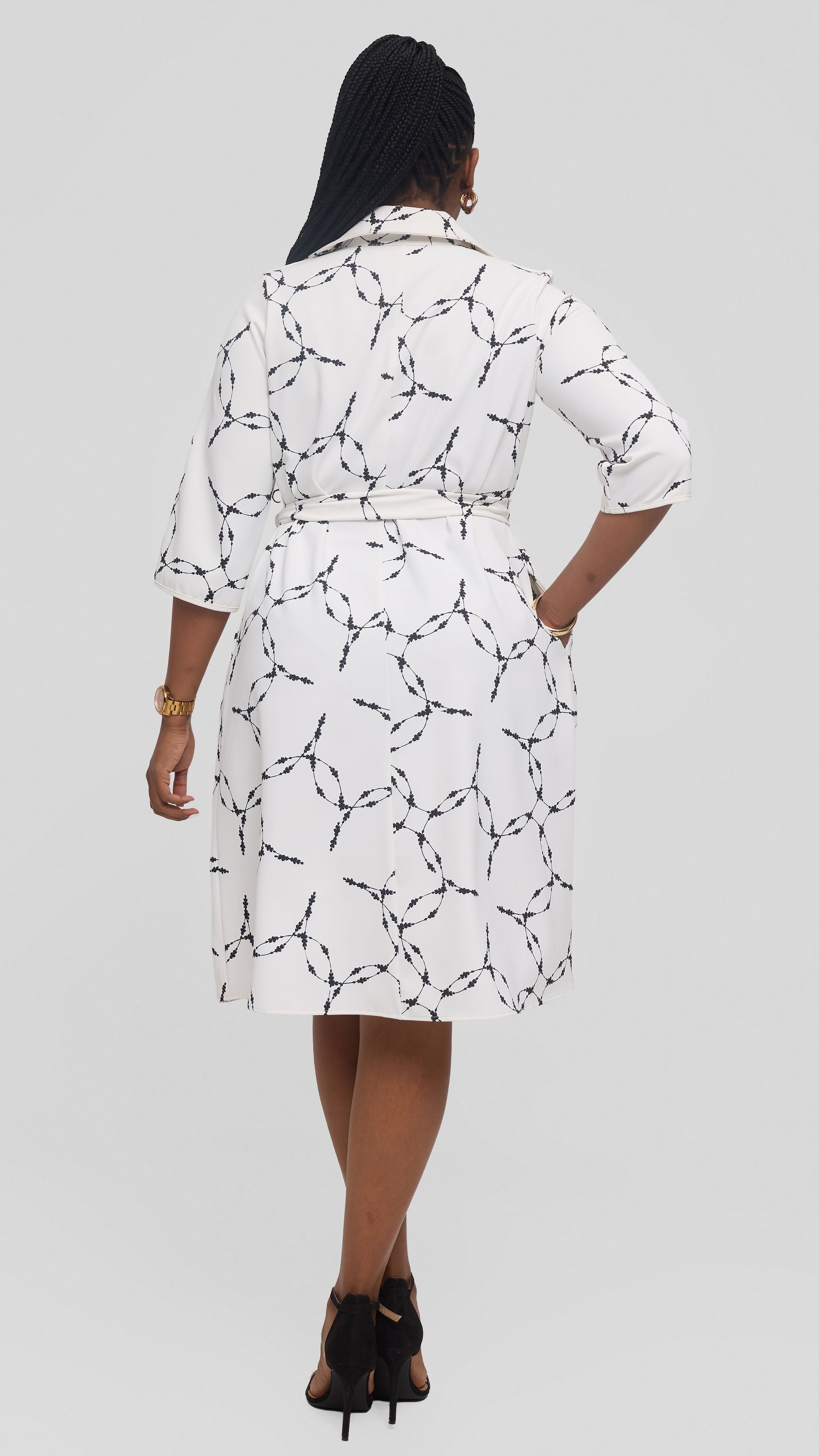 Vivo Zuri 3/4 Sleeve Knee Length Dress in Crepe - White / Black Shina Print