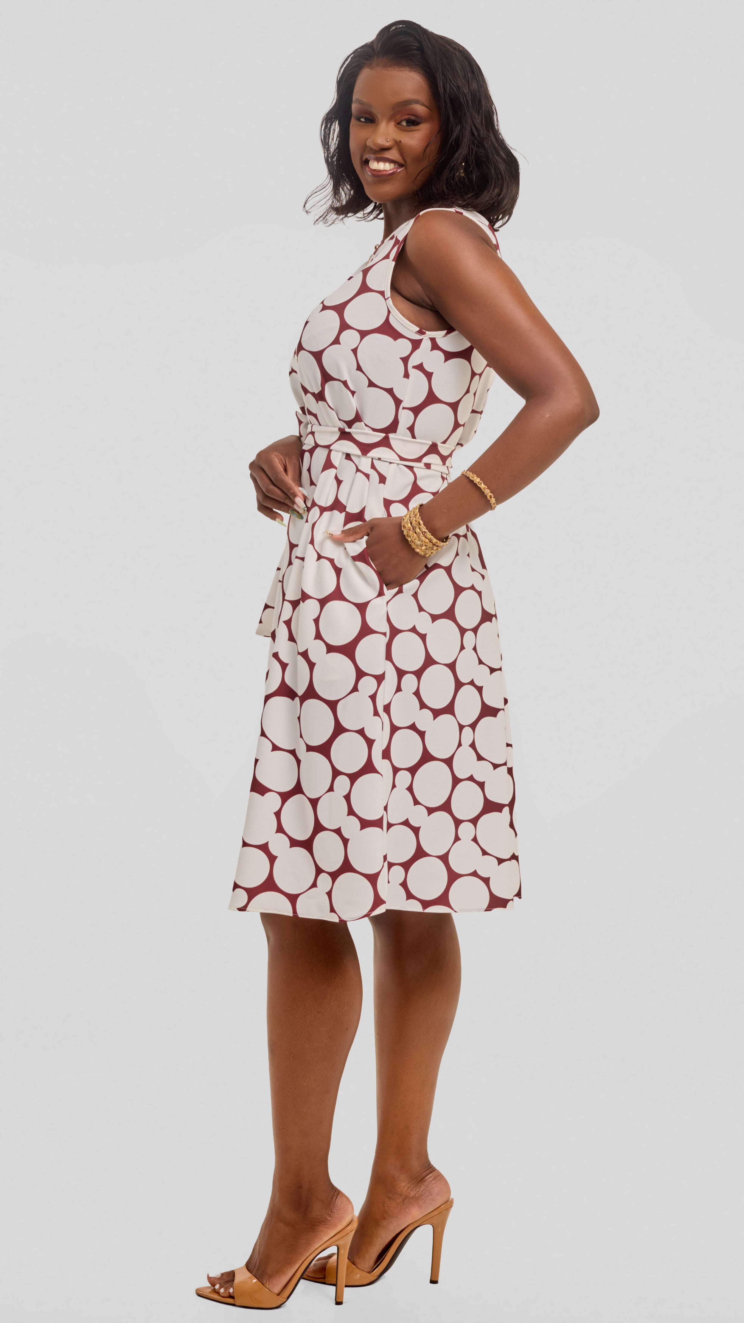 Vivo Niari Sleeveless Tent Dress in Crepe - White / Maroon Tumi Print