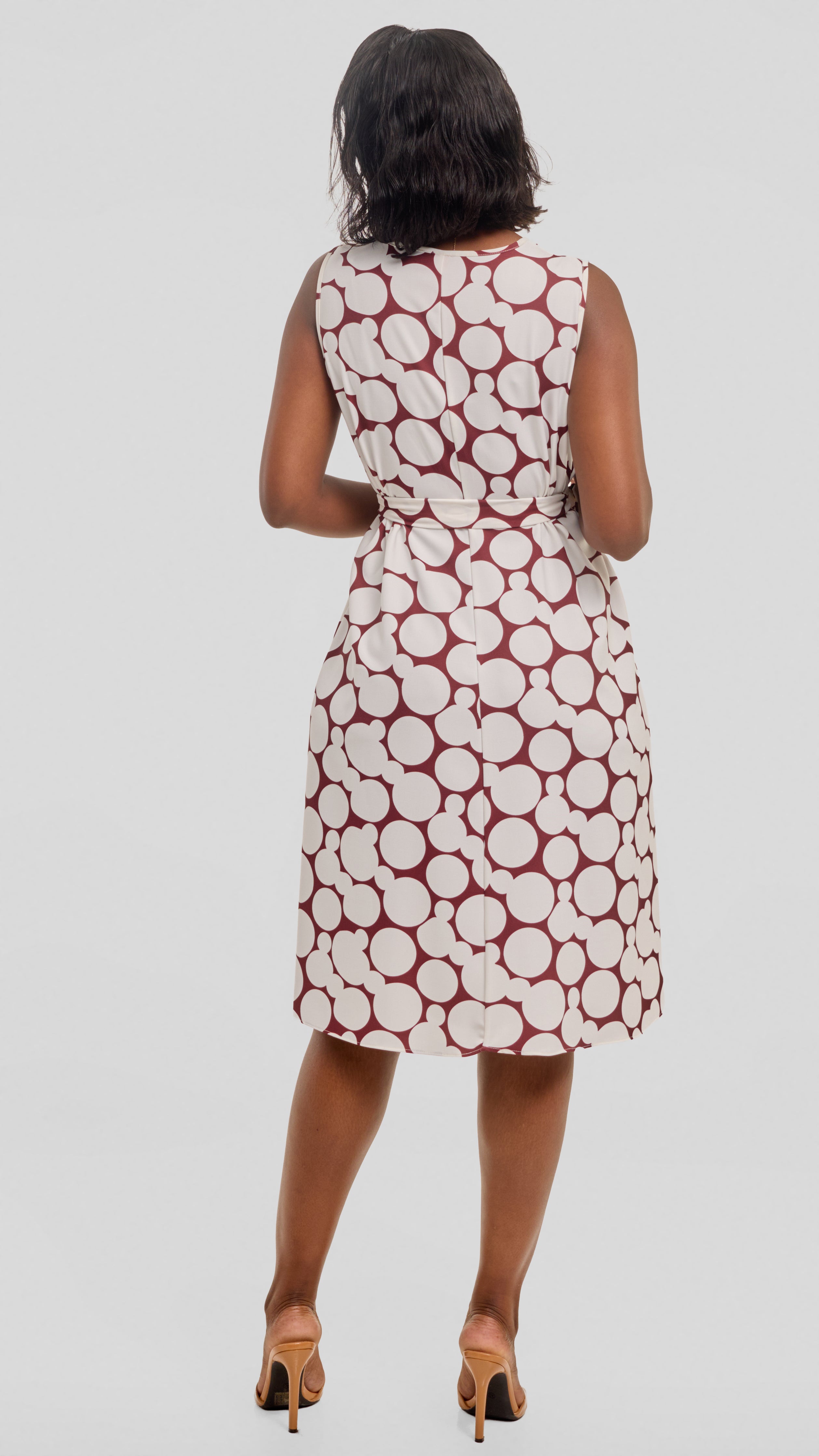 Vivo Niari Sleeveless Tent Dress in Crepe - White / Maroon Tumi Print