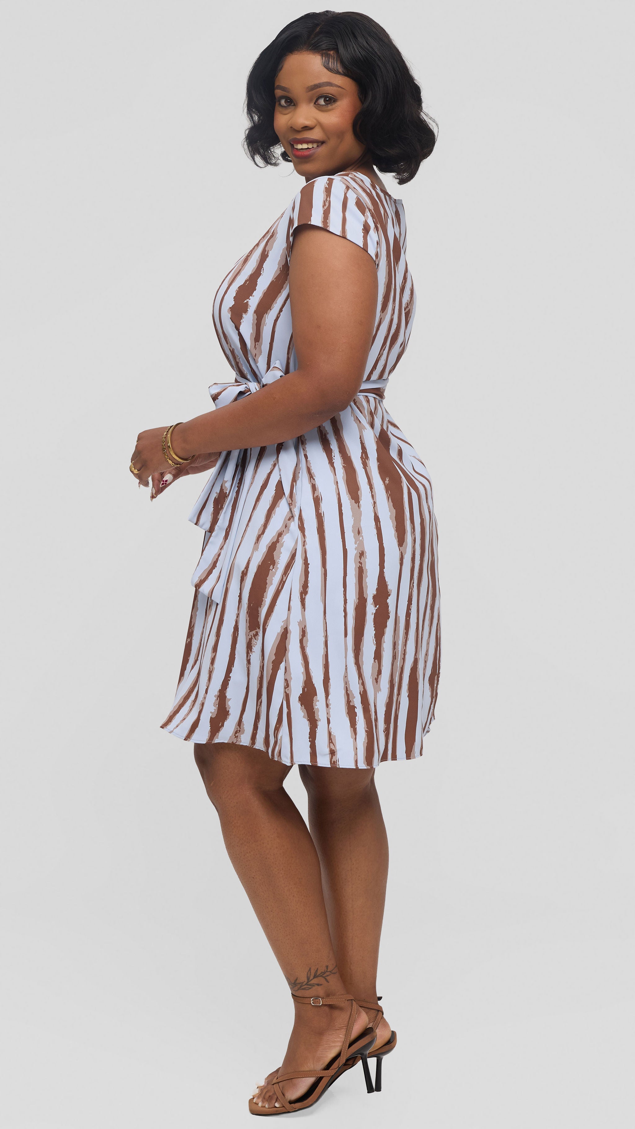 Vivo Basic Cap Sleeve Tent Knee Length Dress in Crepe - Light Blue / Brown Tamasha Print