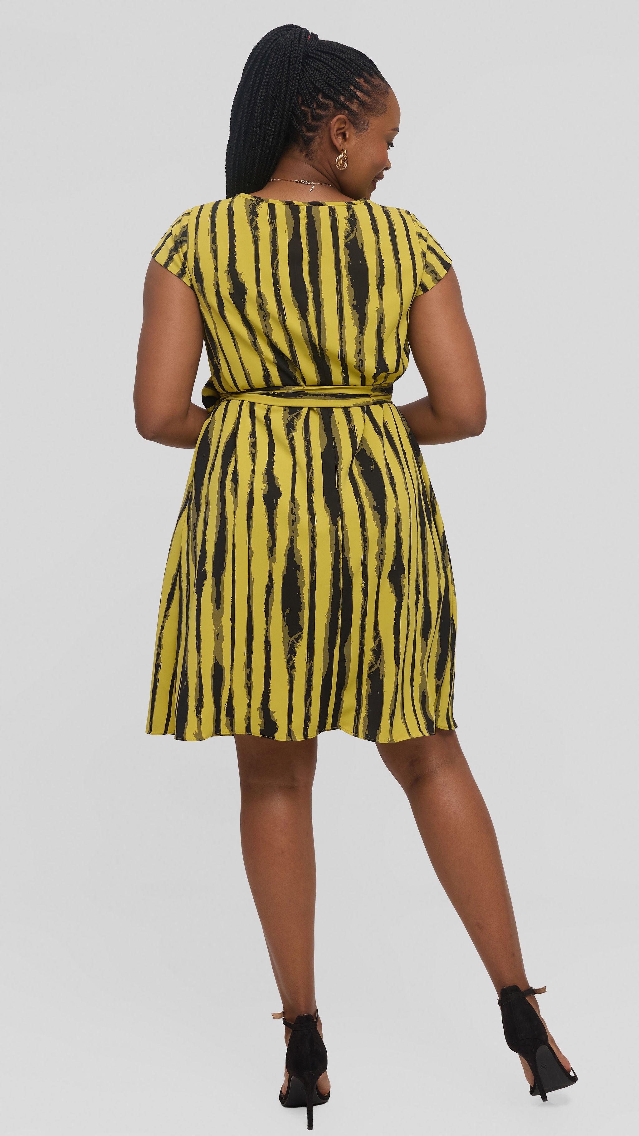 Vivo Basic Cap Sleeve Tent Knee Length Dress in Crepe - Olive / Black Tamasha Print