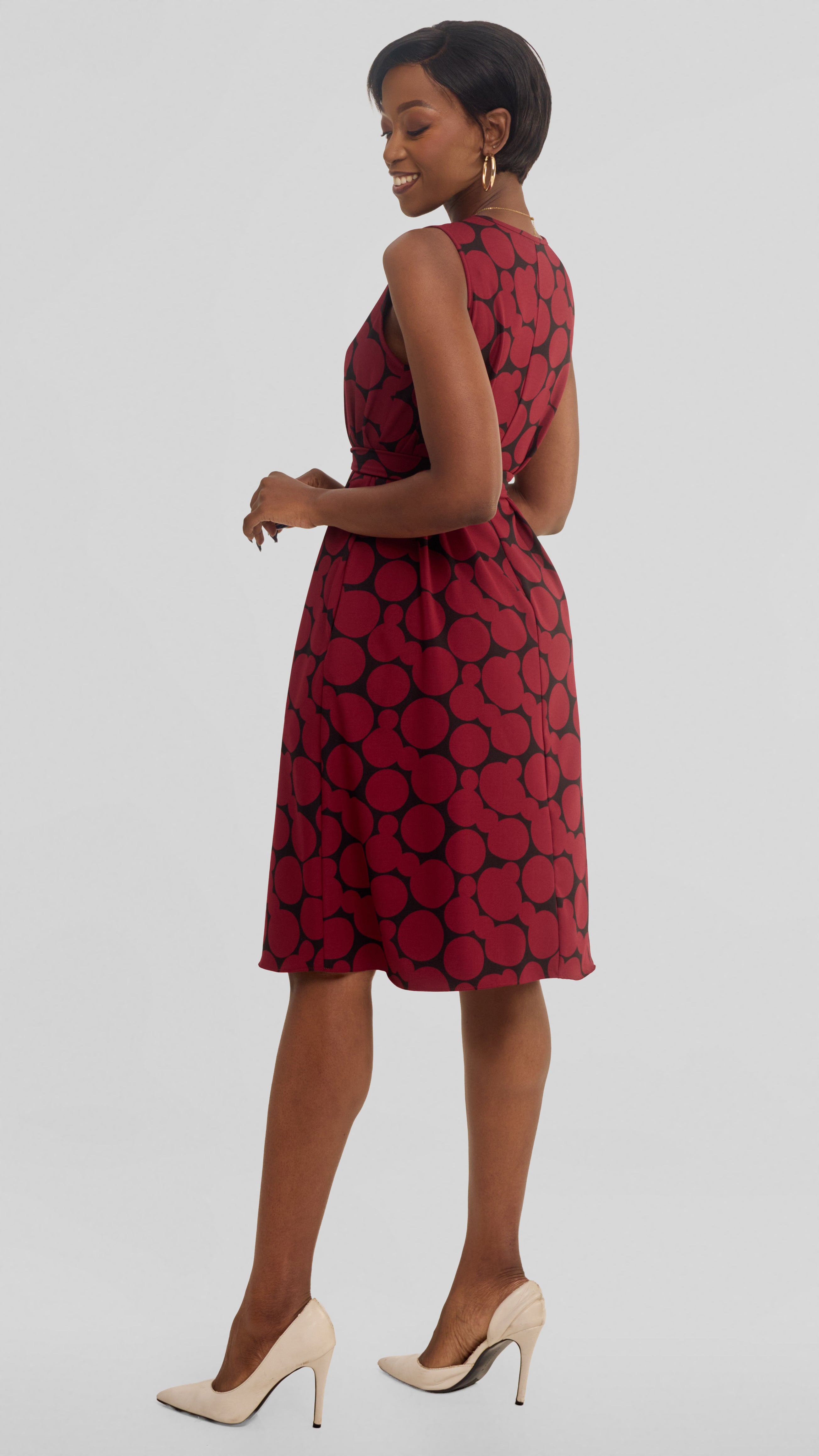 Vivo Niari Sleeveless Tent Dress in Crepe - Maroon / Black Tumi Print