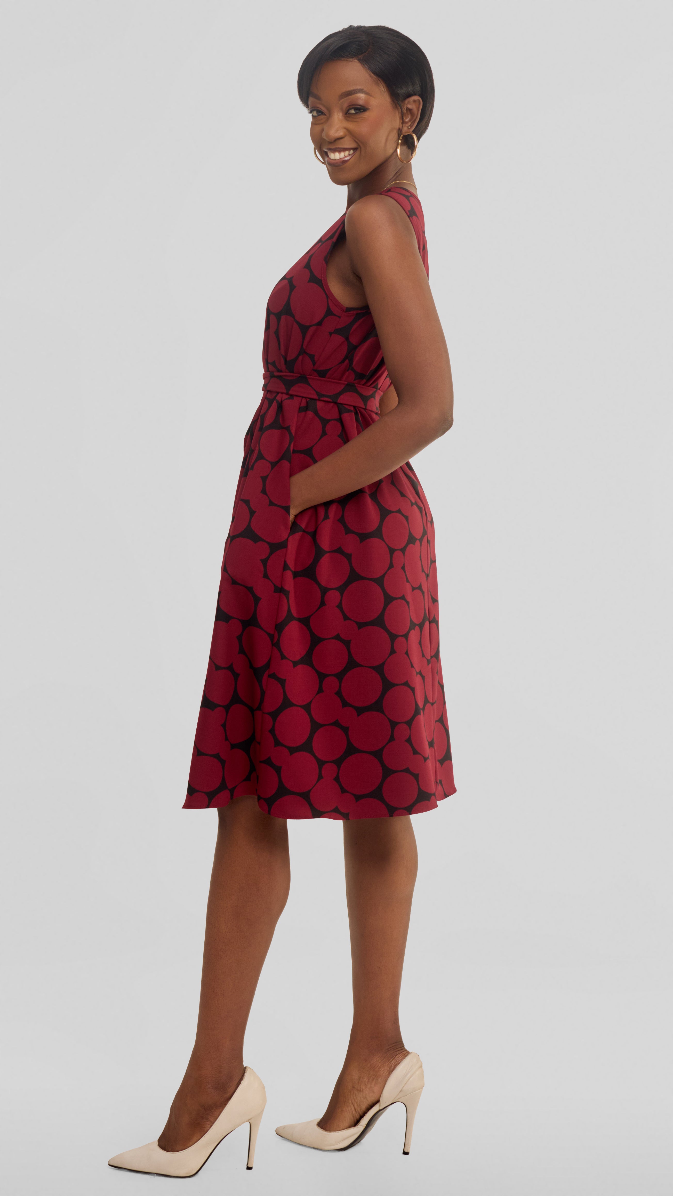 Vivo Niari Sleeveless Tent Dress in Crepe - Maroon / Black Tumi Print