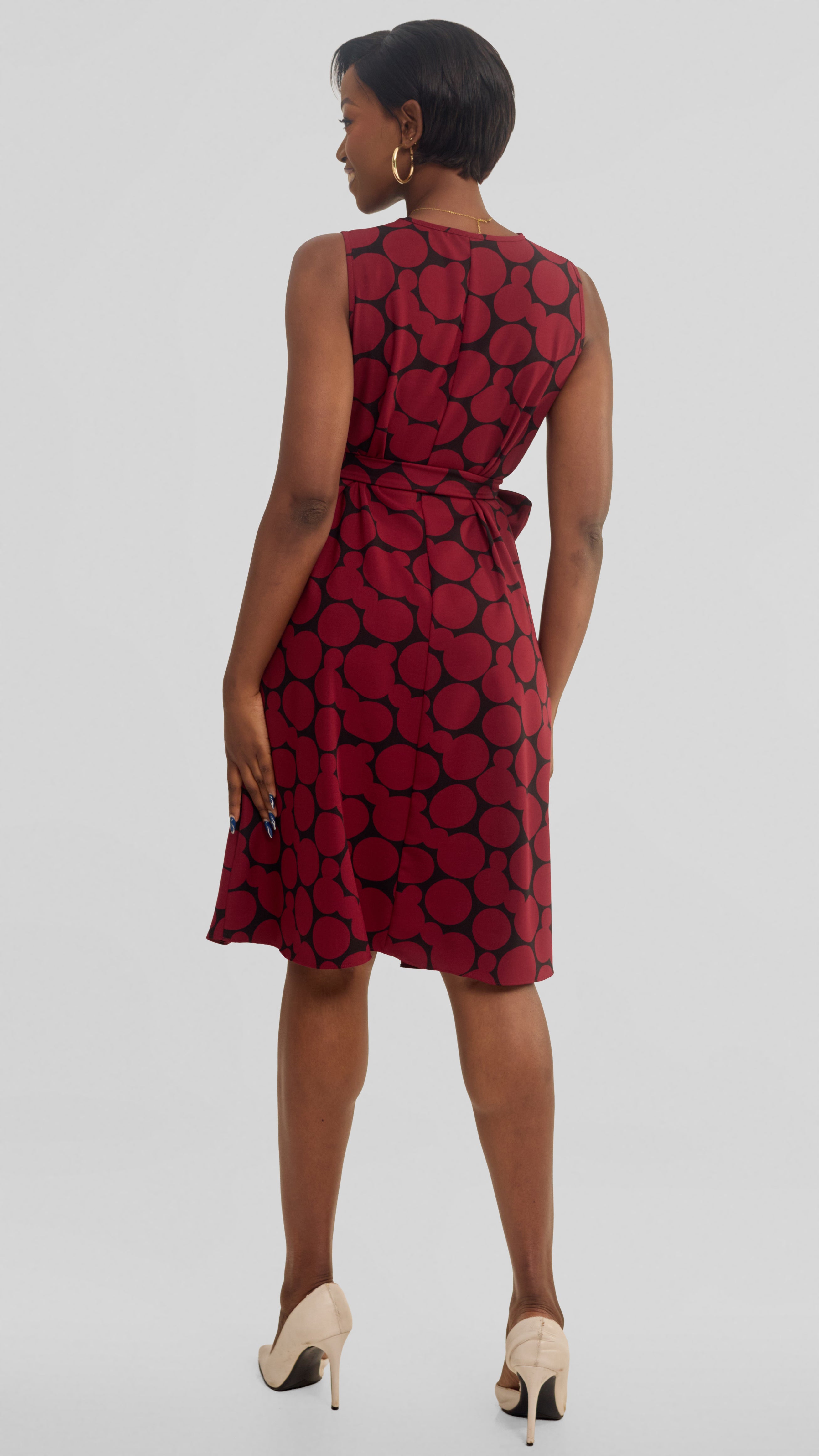 Vivo Niari Sleeveless Tent Dress in Crepe - Maroon / Black Tumi Print