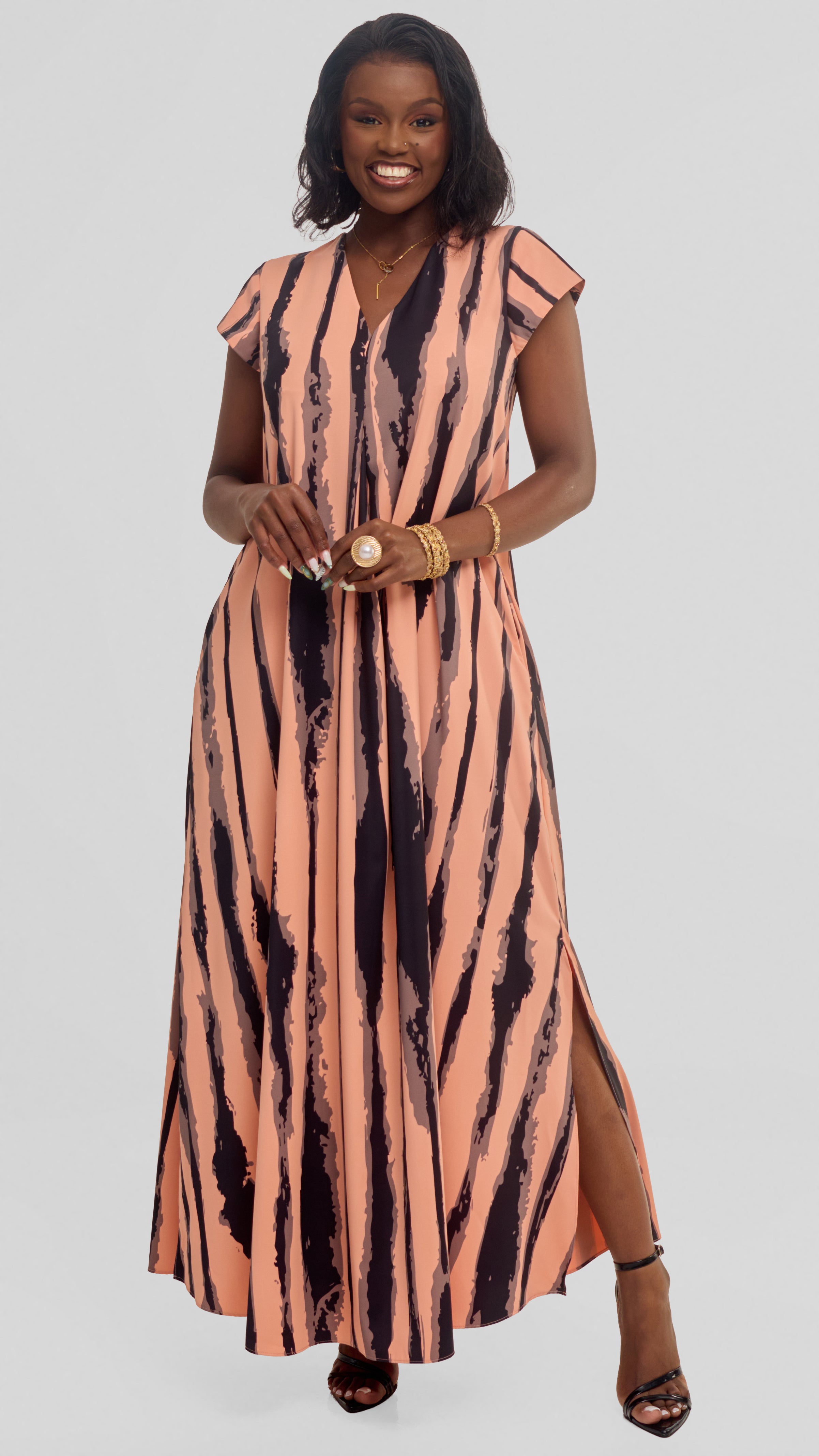 Vivo Kani Cap Sleeve Maxi Dress in Textured Crepe -  Peach / Black Tamasha Print