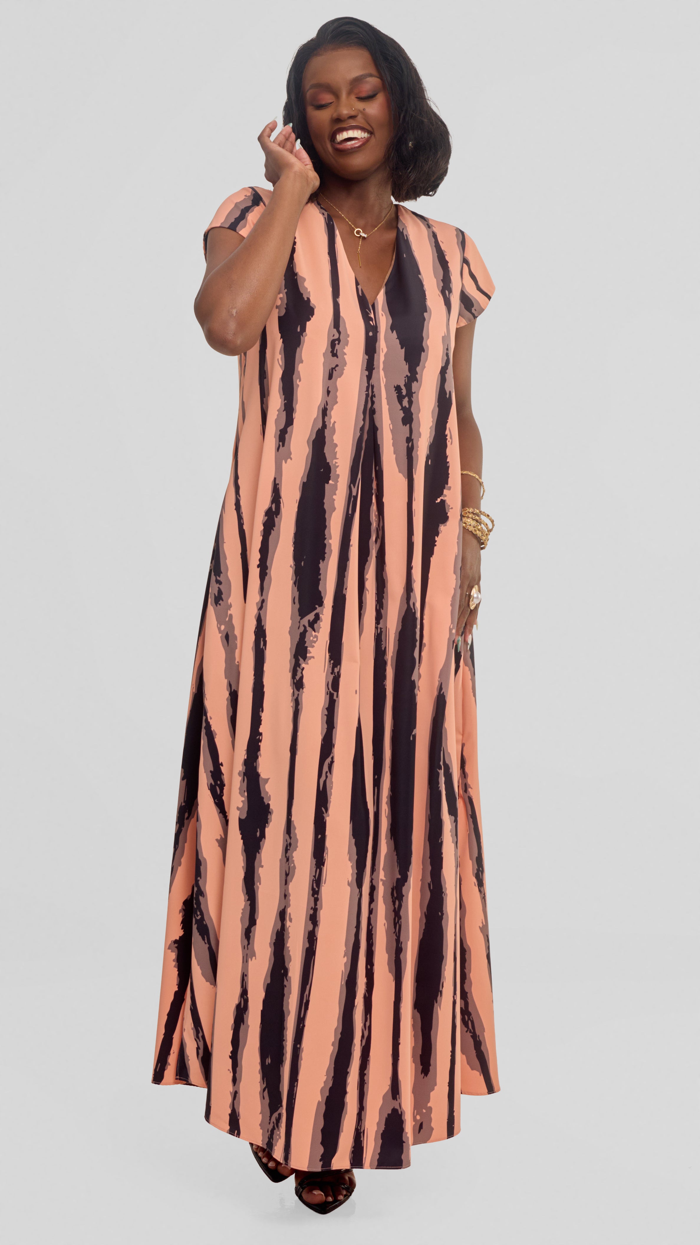 Vivo Kani Cap Sleeve Maxi Dress in Textured Crepe -  Peach / Black Tamasha Print