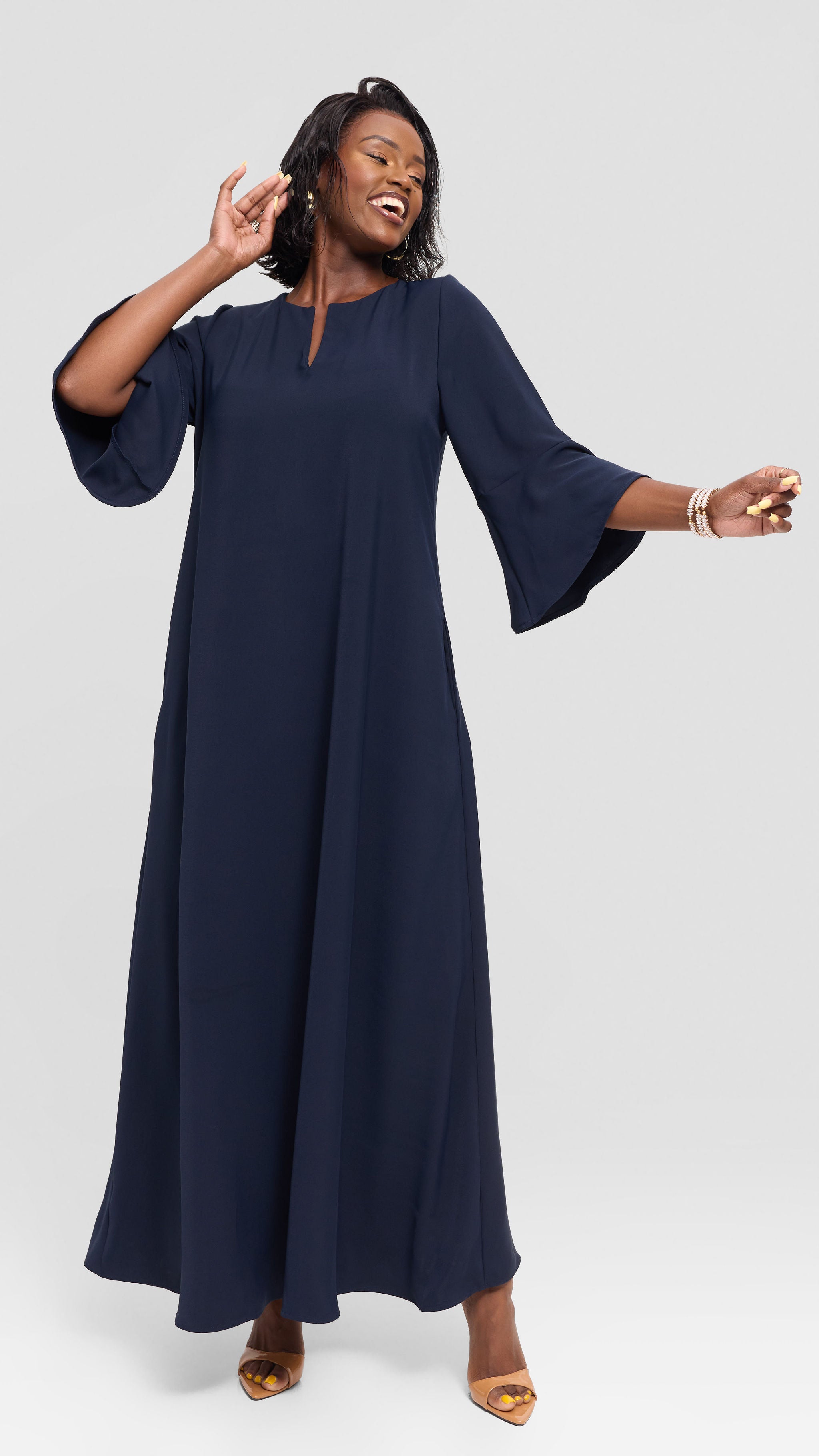 Vivo Zola 3/4 Sleeve Maxi Dress in Crepe - Navy