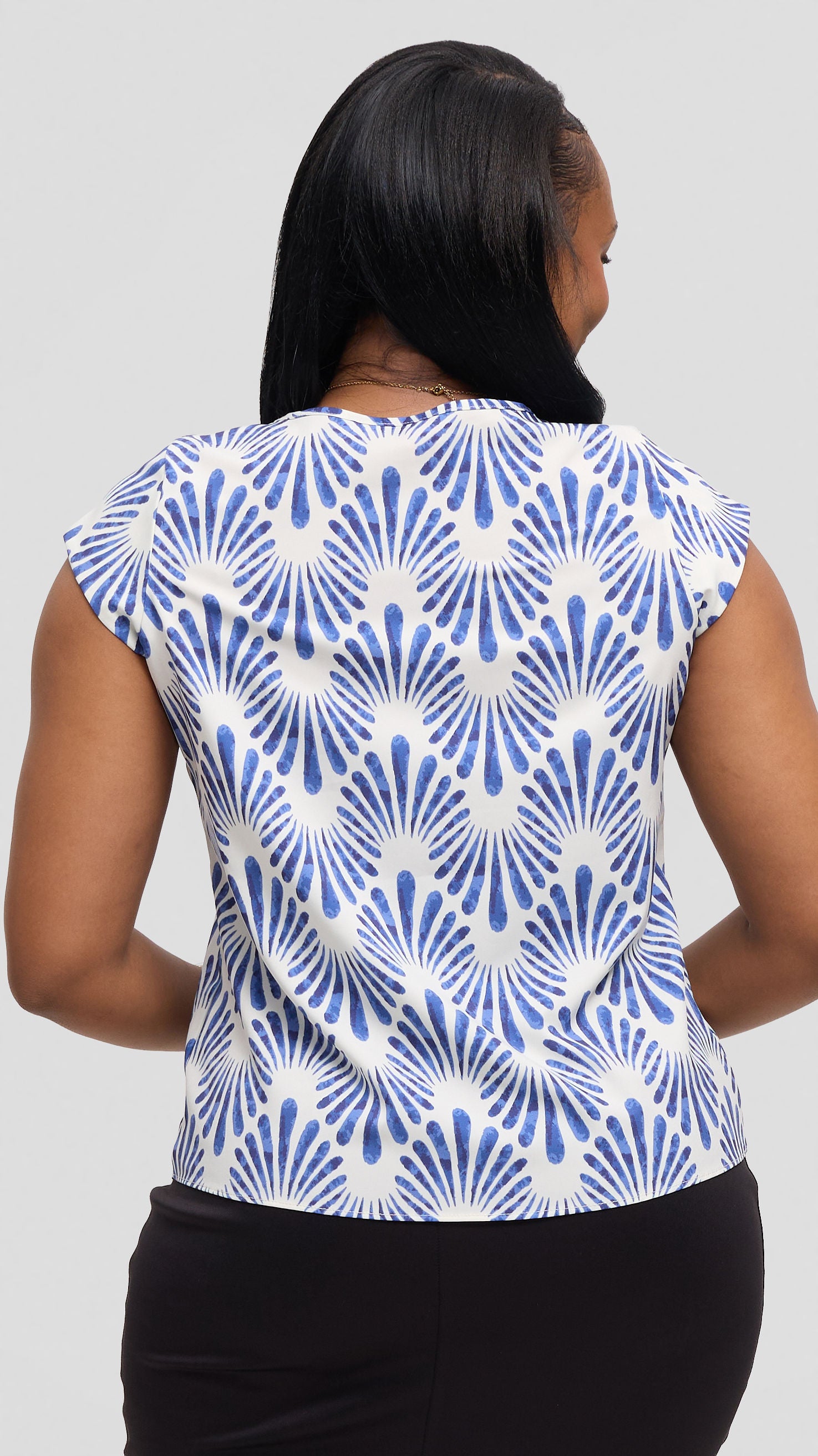 Vivo Basic Cap Sleeve Top in Crepe - Off White / Dark Blue Witu Print