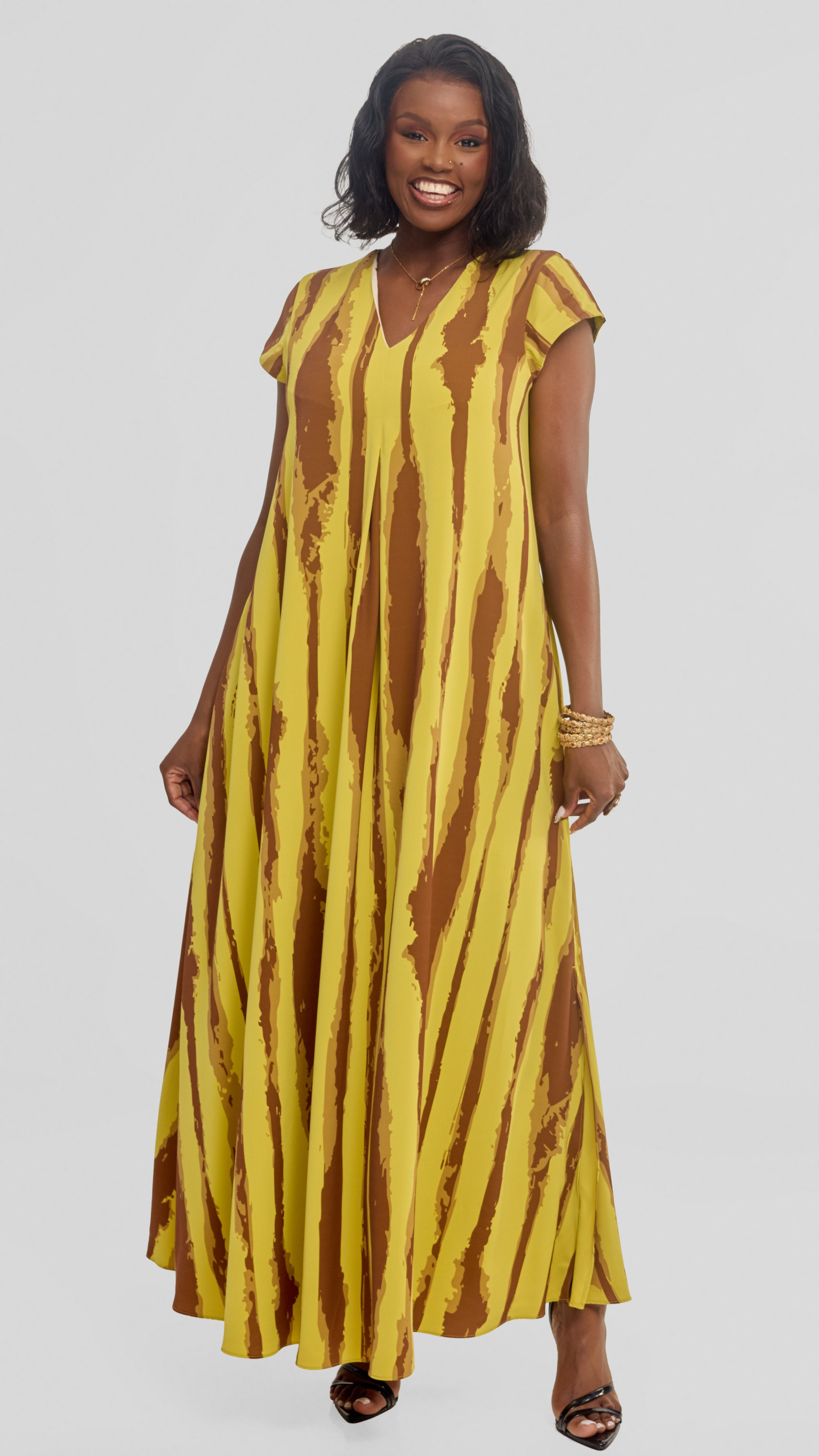 Vivo Kani Cap Sleeve Maxi Dress in Textured Crepe - Olive / Brown Tamasha Print