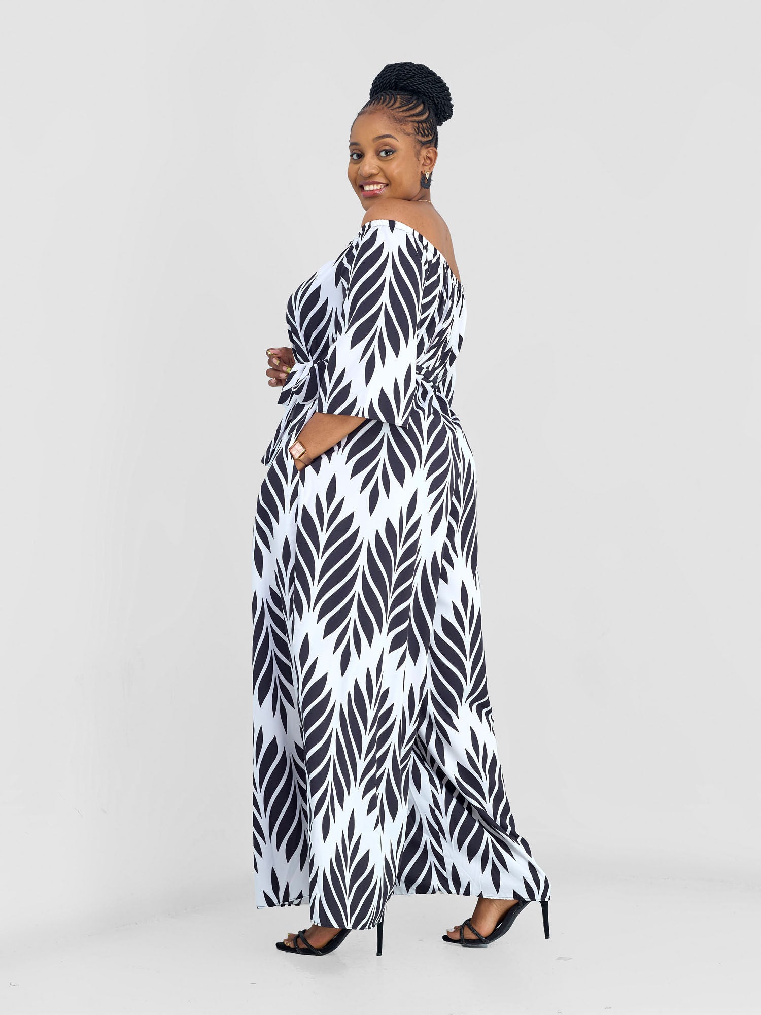 Vivo Zahari 3/4 Sleeve Off-Shoulder Jumpsuit - Black / White Print