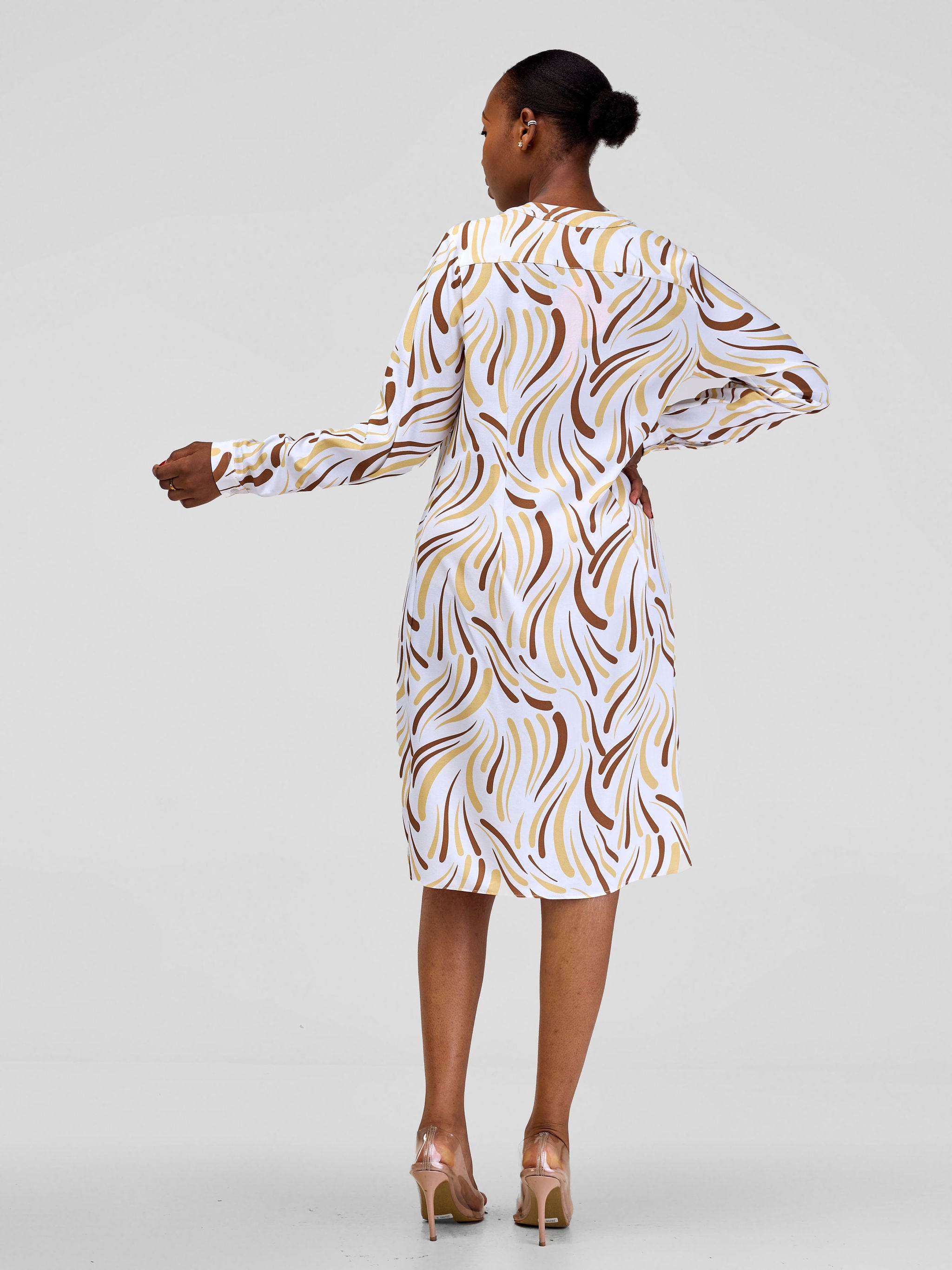 Vivo Ajani V-Neck Shift Dress - White Yala Print