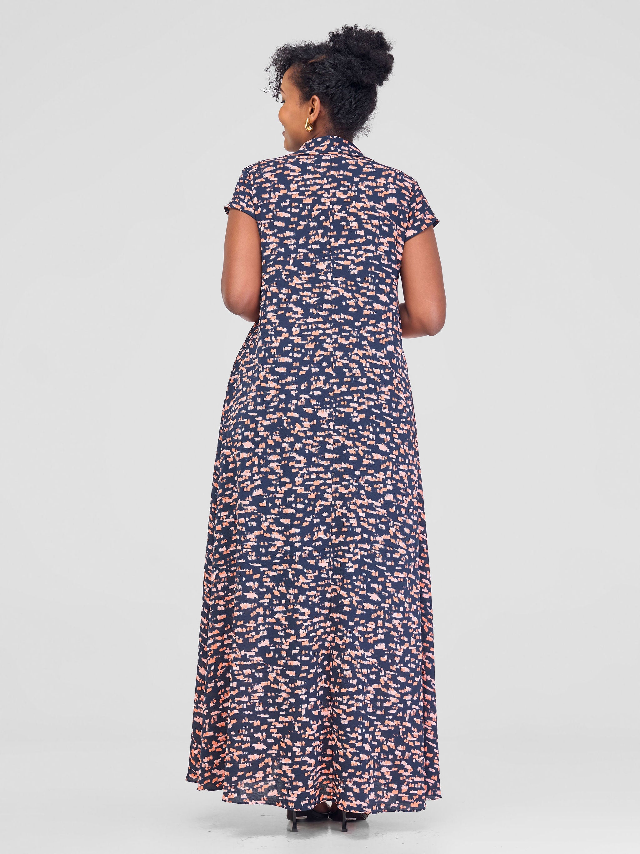 Vivo Zuri Cap Sleeved Maxi Dress - Black / Peach Print